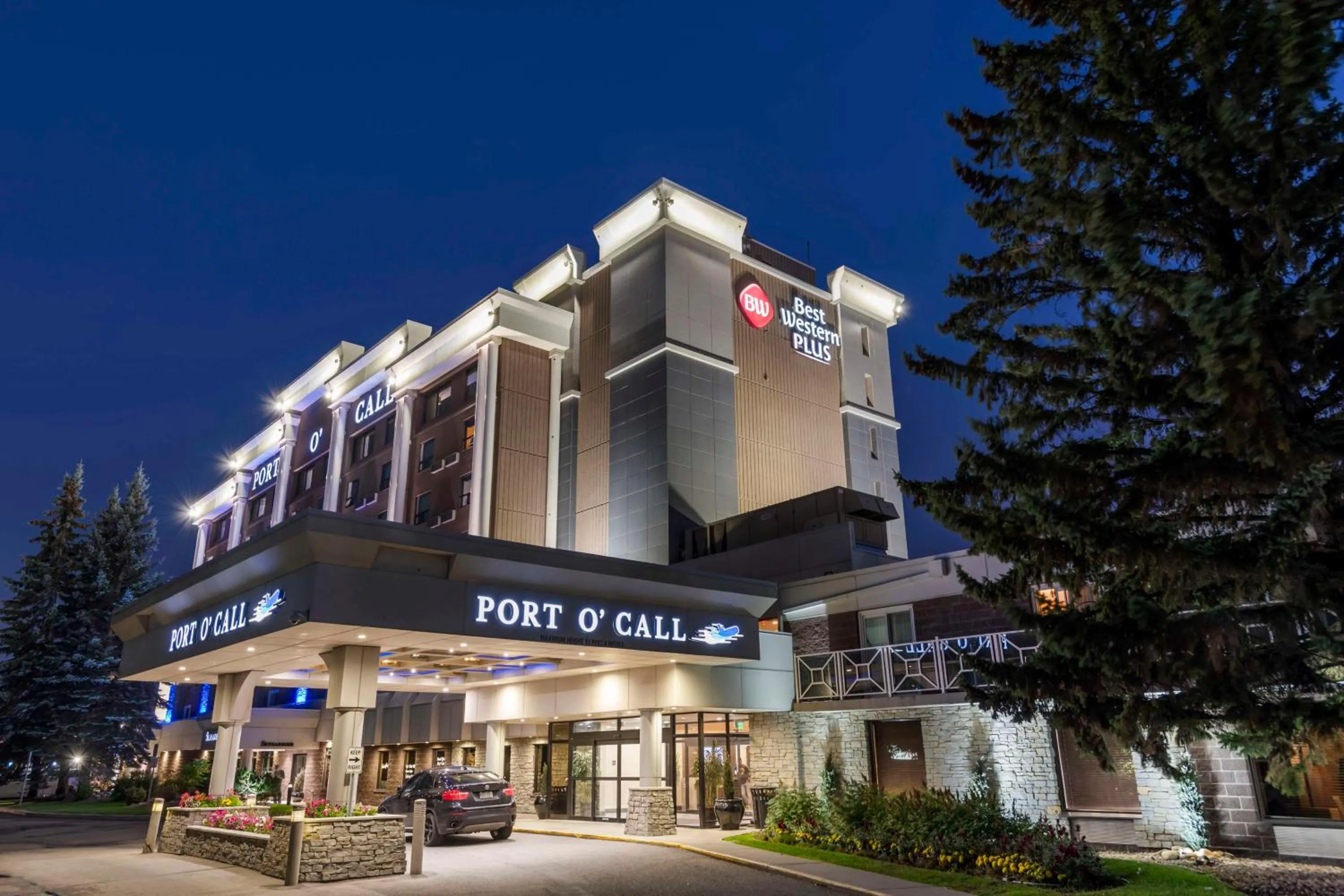 Property building in Best Western PLUS Port O'Call Hotel