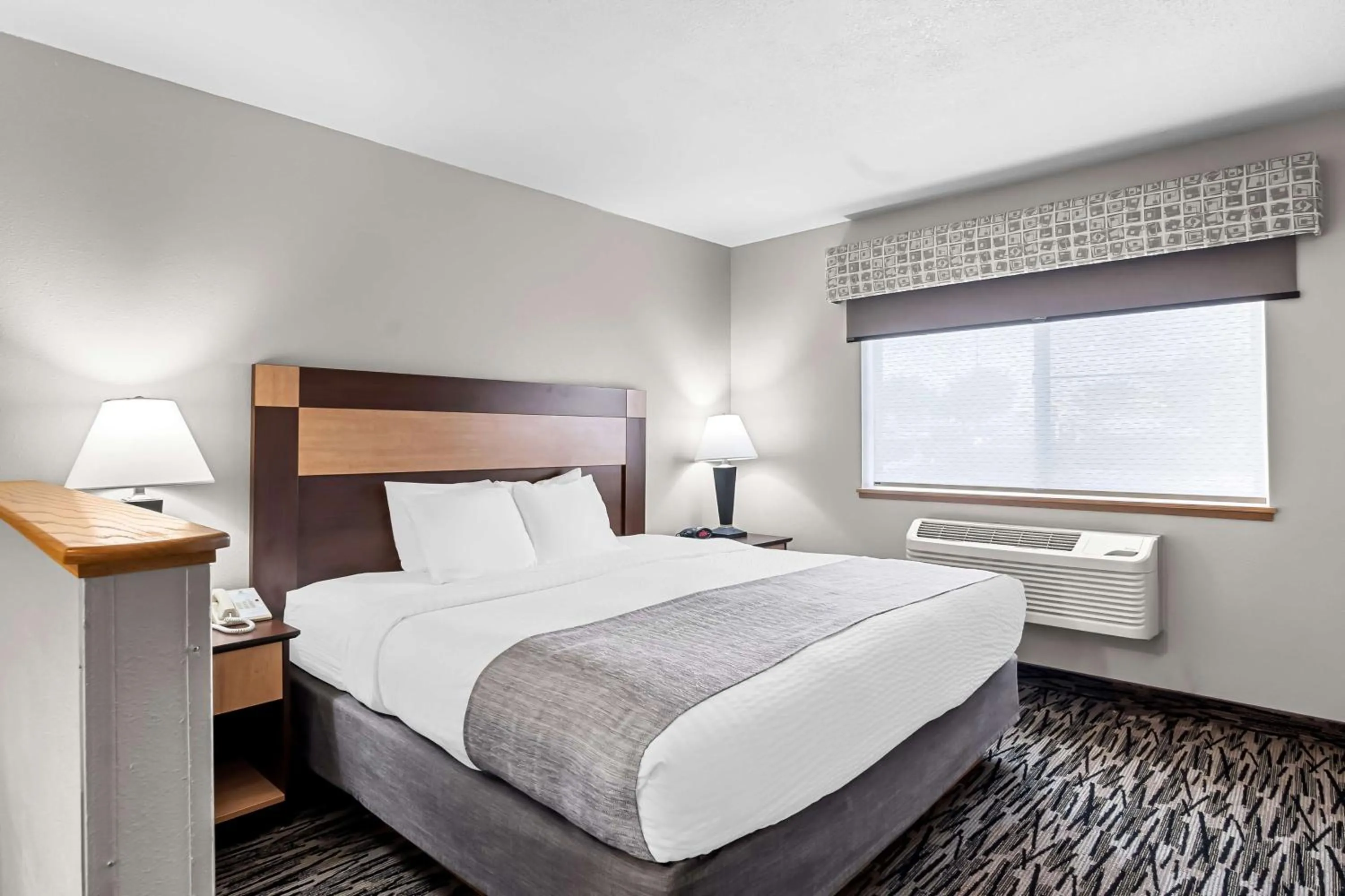 Photo of the whole room, Bed in Best Western Sawtooth Inn and Suites