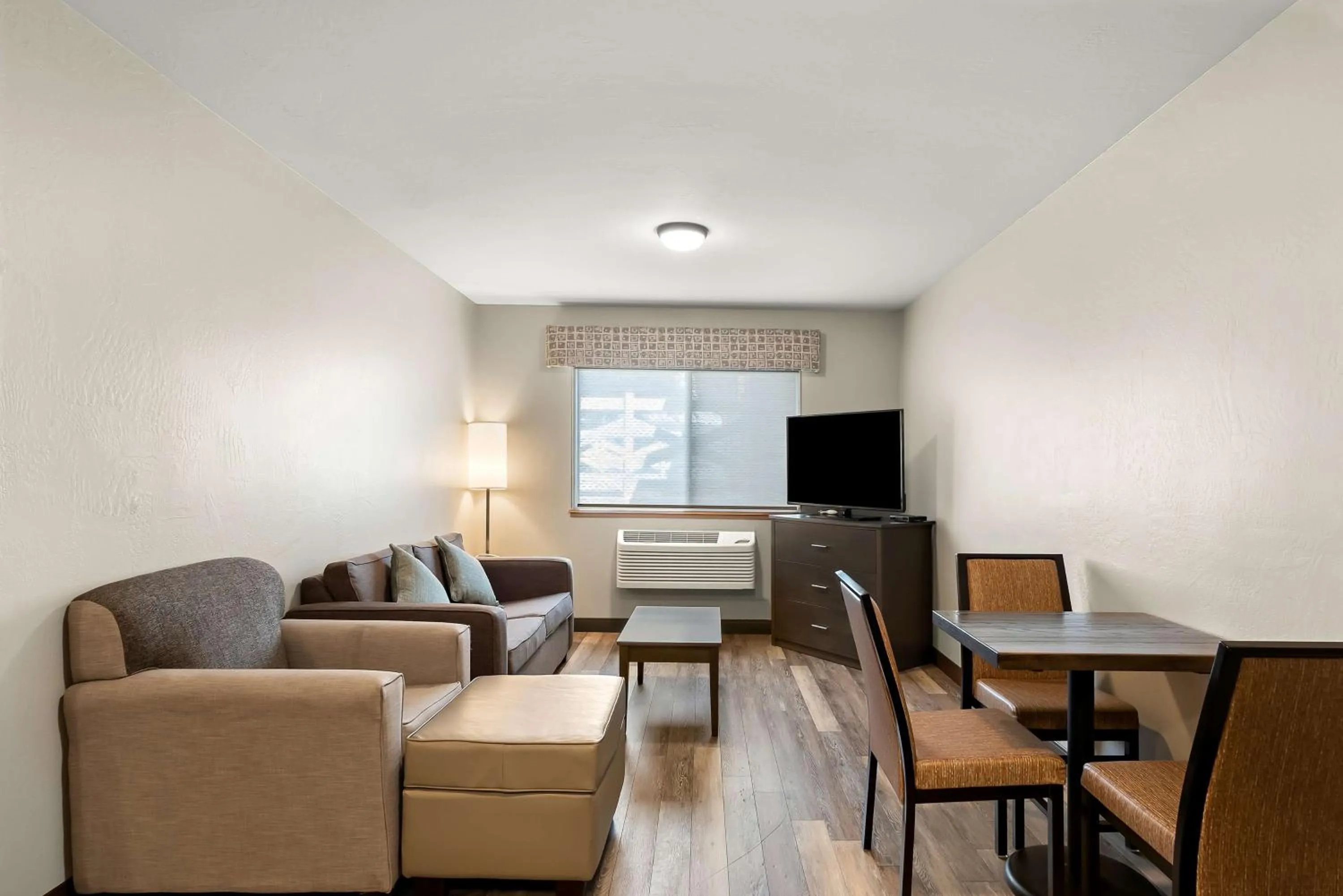 Photo of the whole room in Best Western Sawtooth Inn and Suites