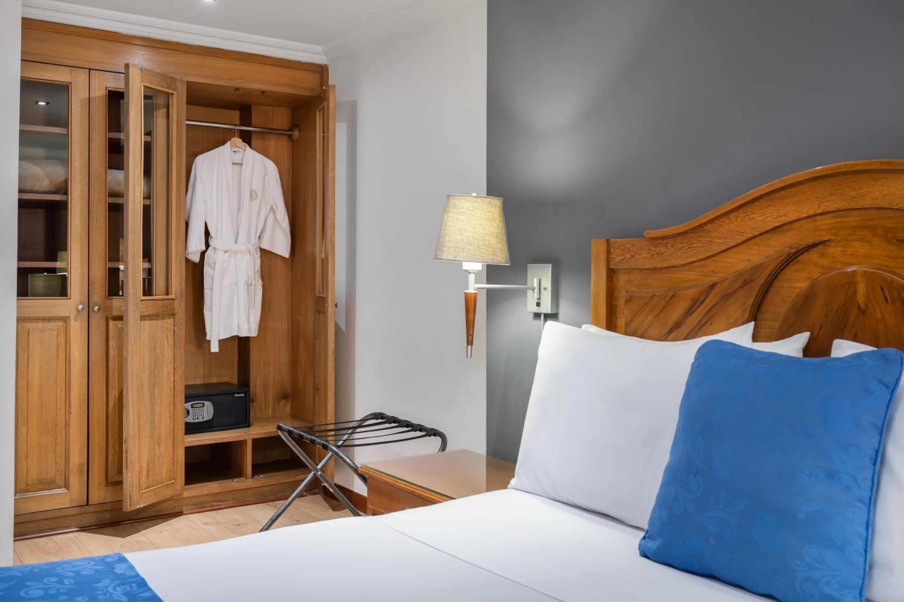 Bedroom, Bed in Hotel Egina Bogotá