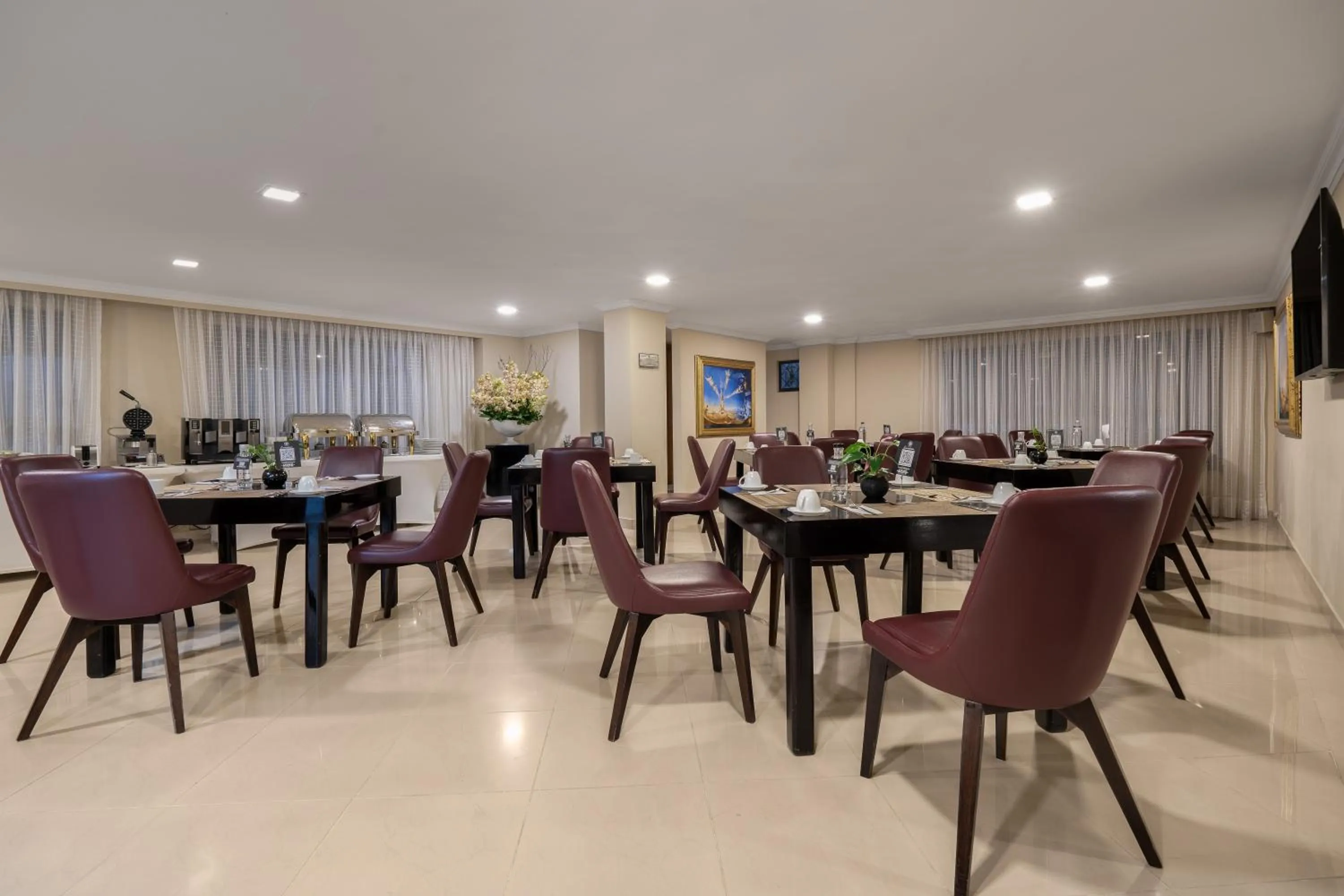 Restaurant/places to eat in Hotel Egina Bogotá