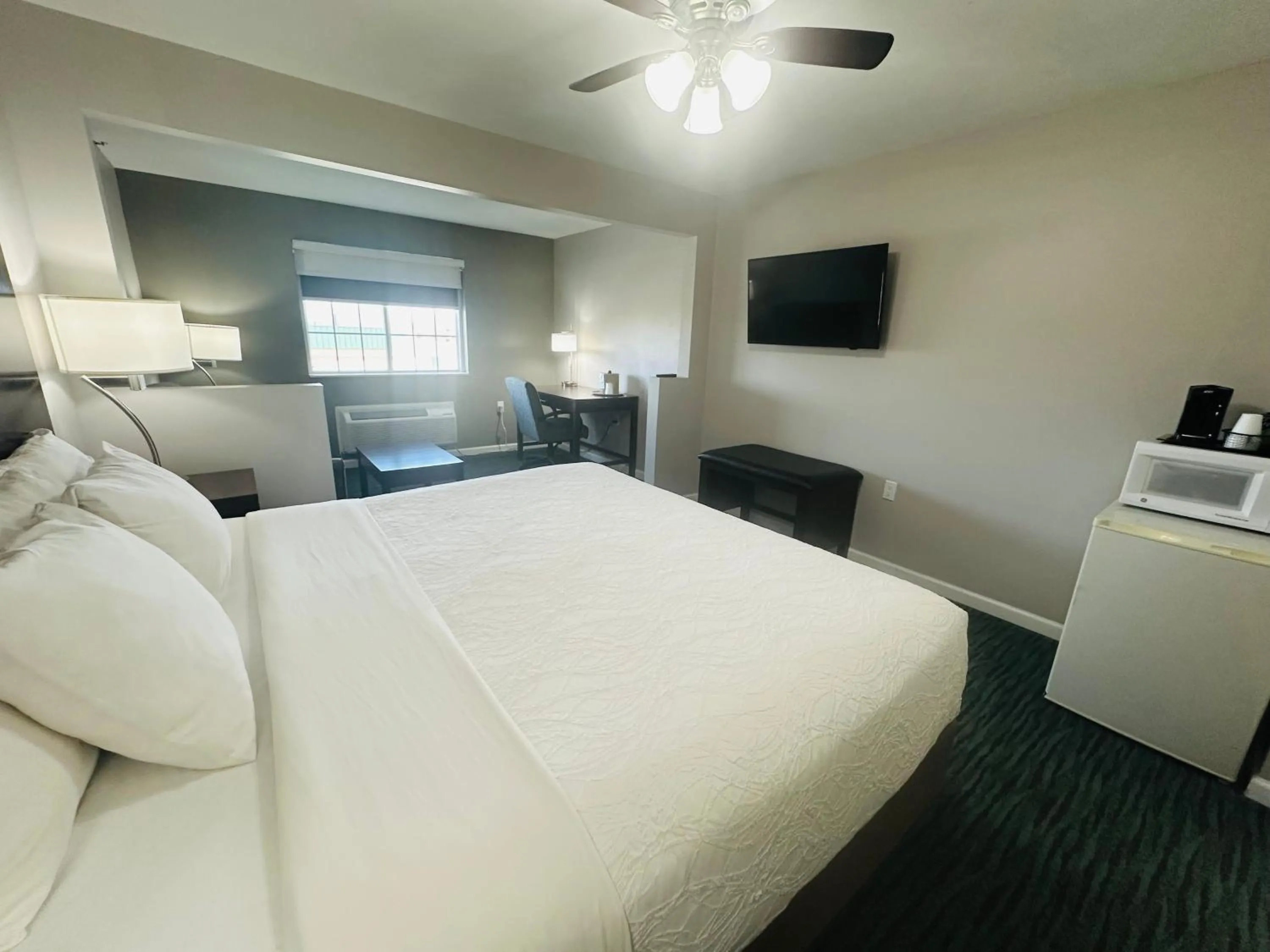 BridgePointe Inn & Suites by BPhotels, Lincoln I-80 & 27th St