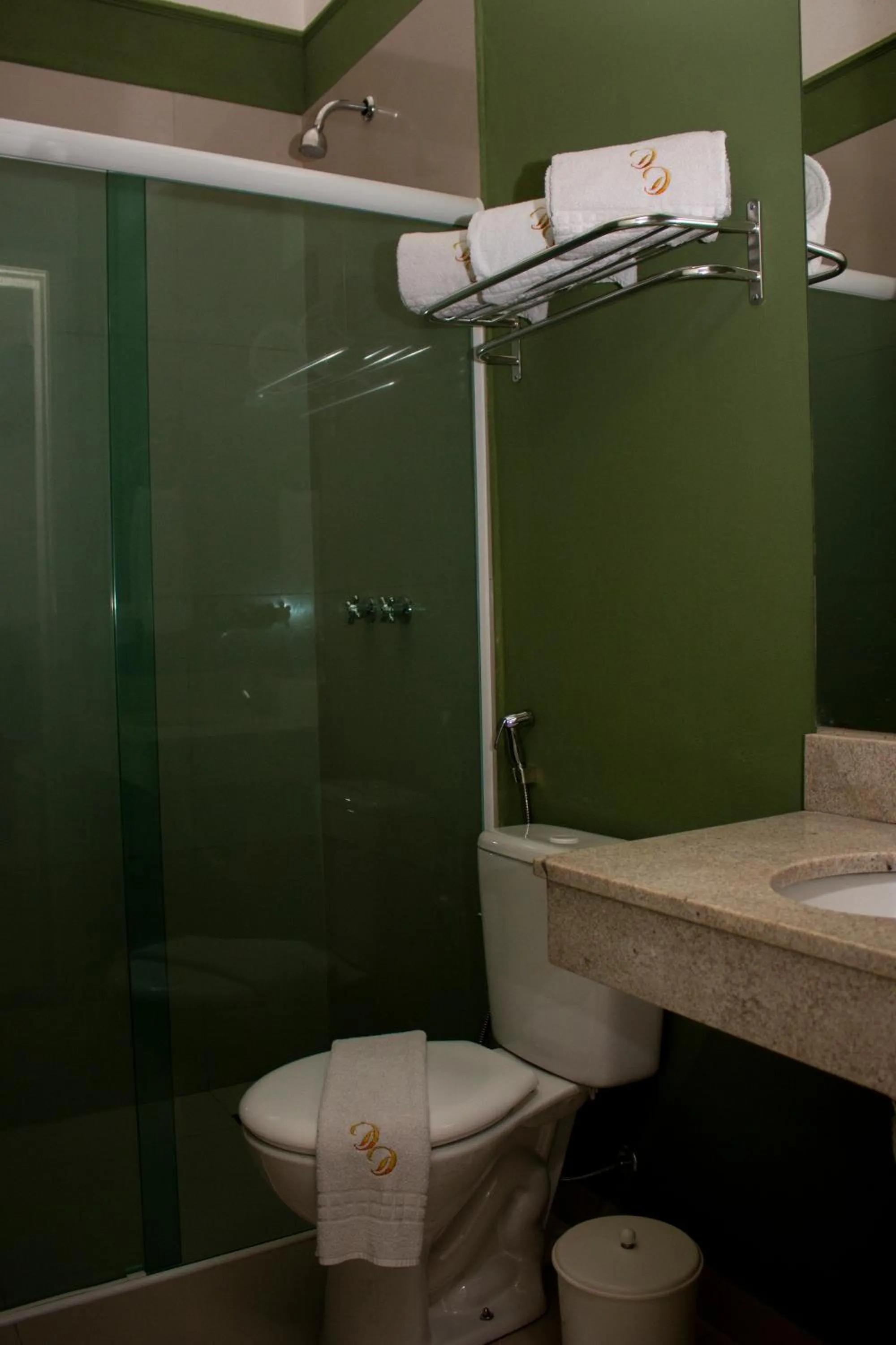 Shower in Hotel Dolce Dulce