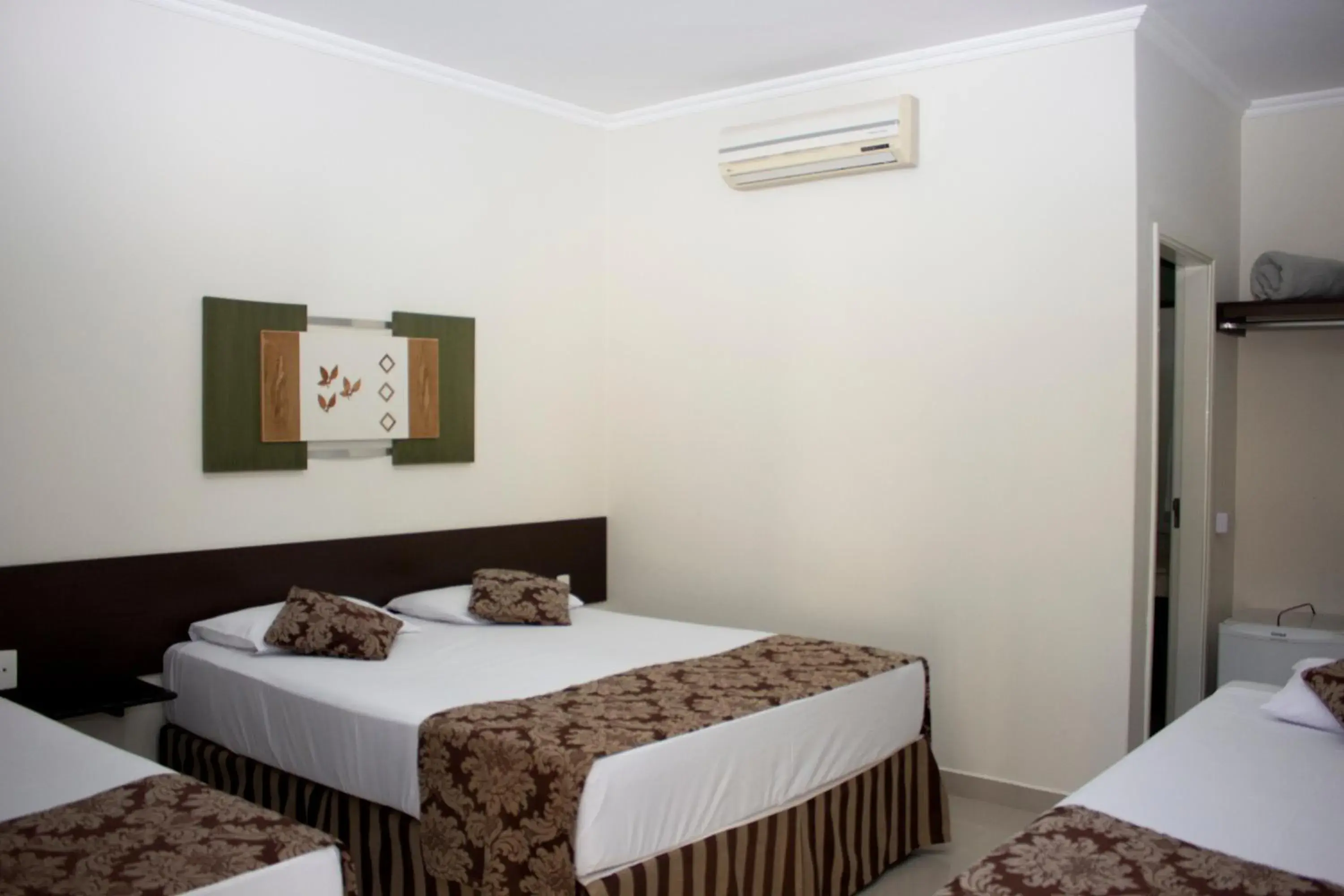 Standard Quadruple Room in Hotel Dolce Dulce Standard Quadruple Room in Hotel Dolce Dulce