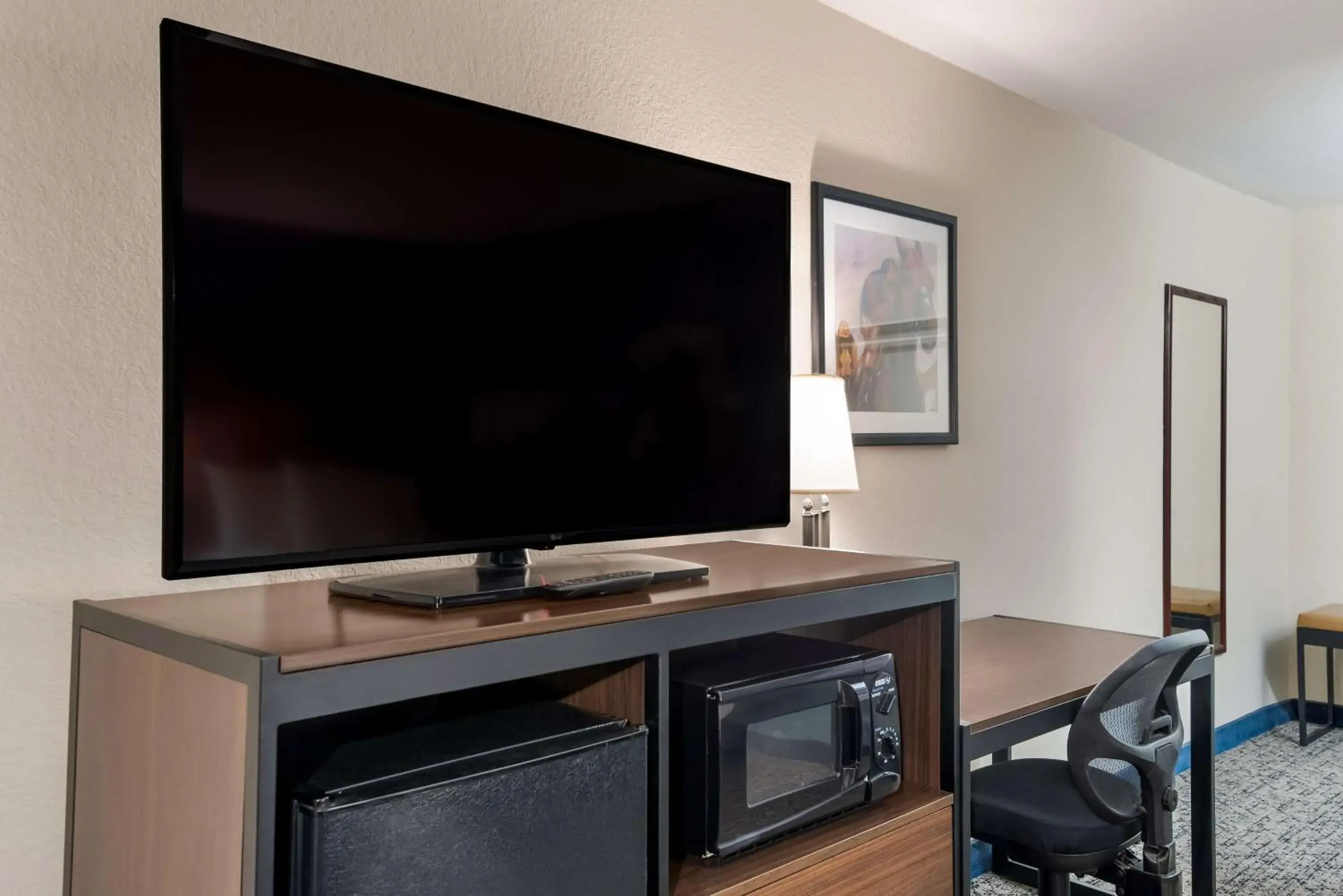 Double Room Downstairs - Non-Smoking in Best Western Winners Circle Double Room Downstairs - Non-Smoking in Best Western Winners Circle