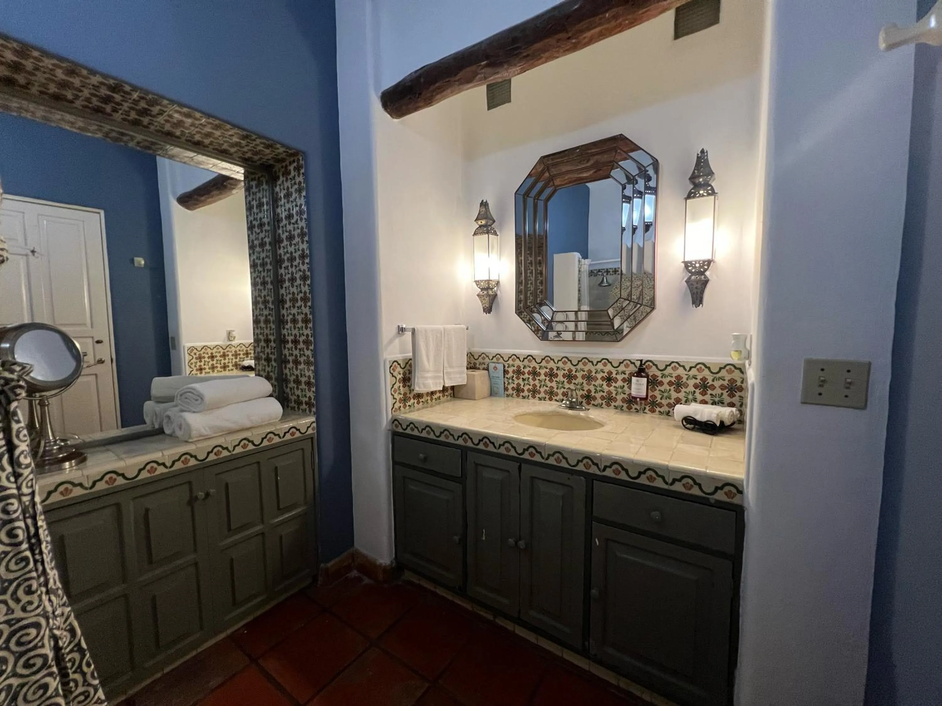 Bathroom in Hacienda del Lago Boutique Hotel