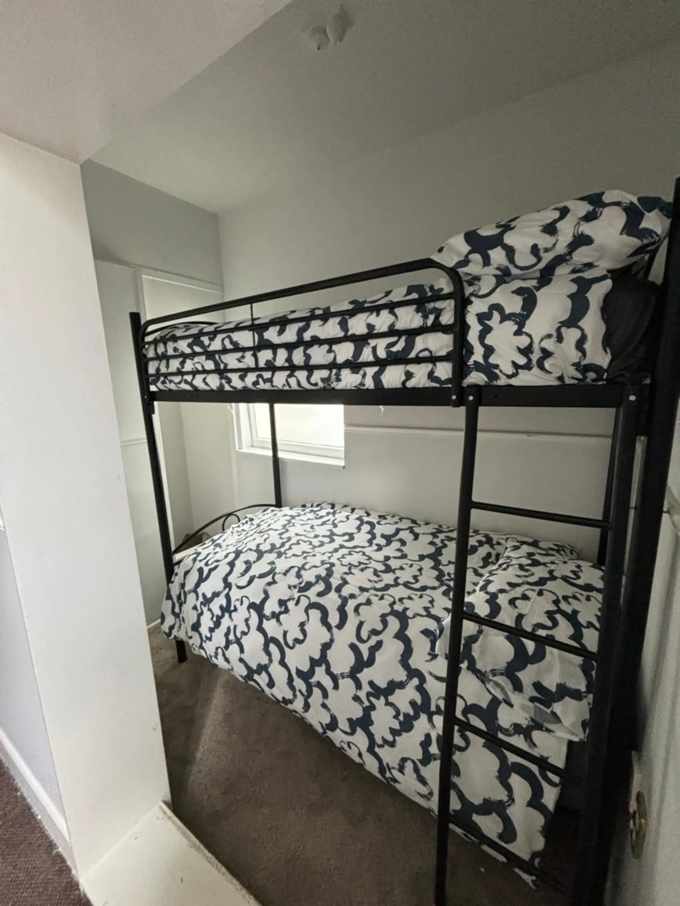 Bed in 6-Bed Female Dormitory Room in Worldwide Backpackers Bed in 6-Bed Female Dormitory Room in Worldwide Backpackers