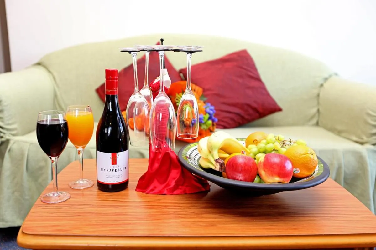 Living room in Waiuku Lodge Motel