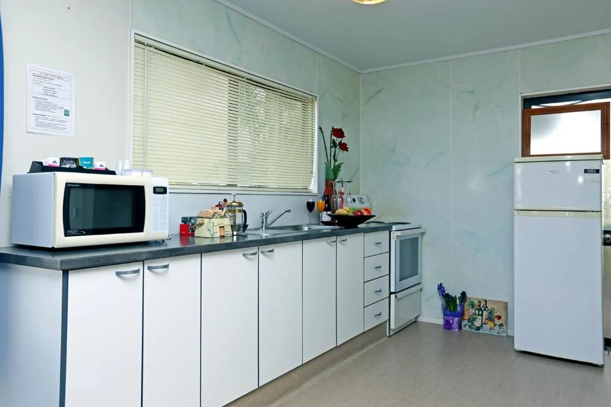 Coffee/tea facilities in Waiuku Lodge Motel