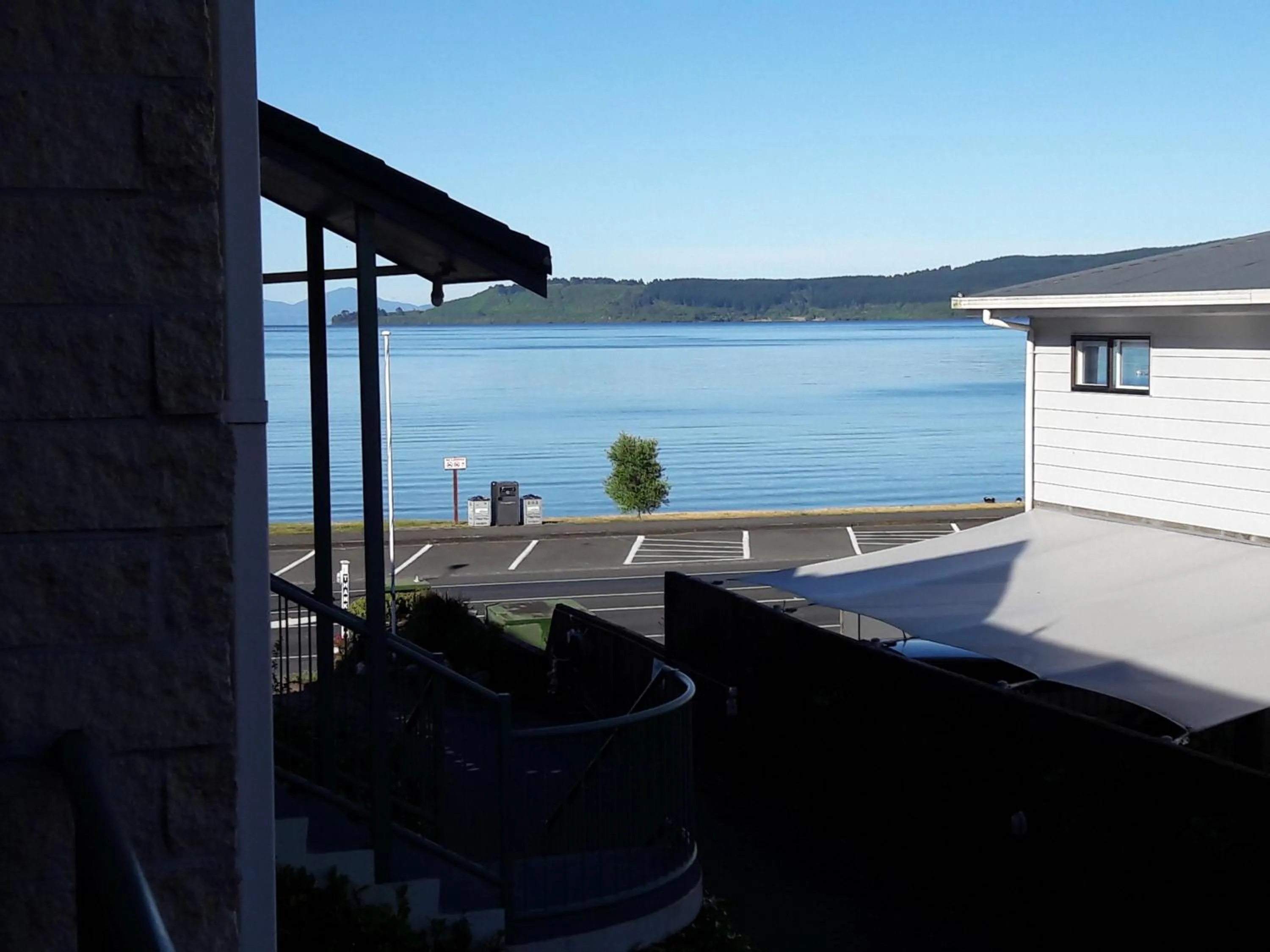 Colonial Lodge Motel