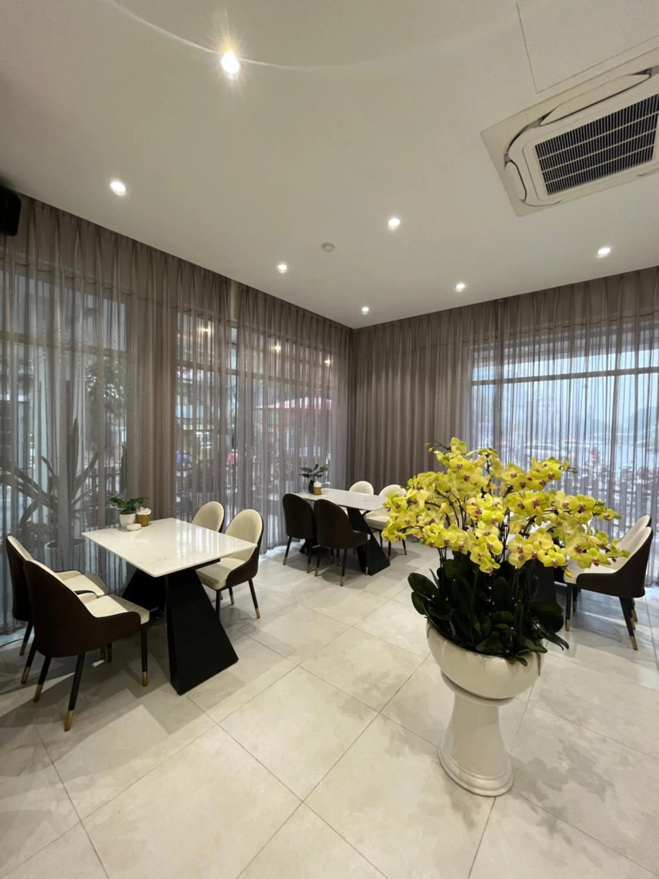 Mango Hotel - Ha Noi Railway station