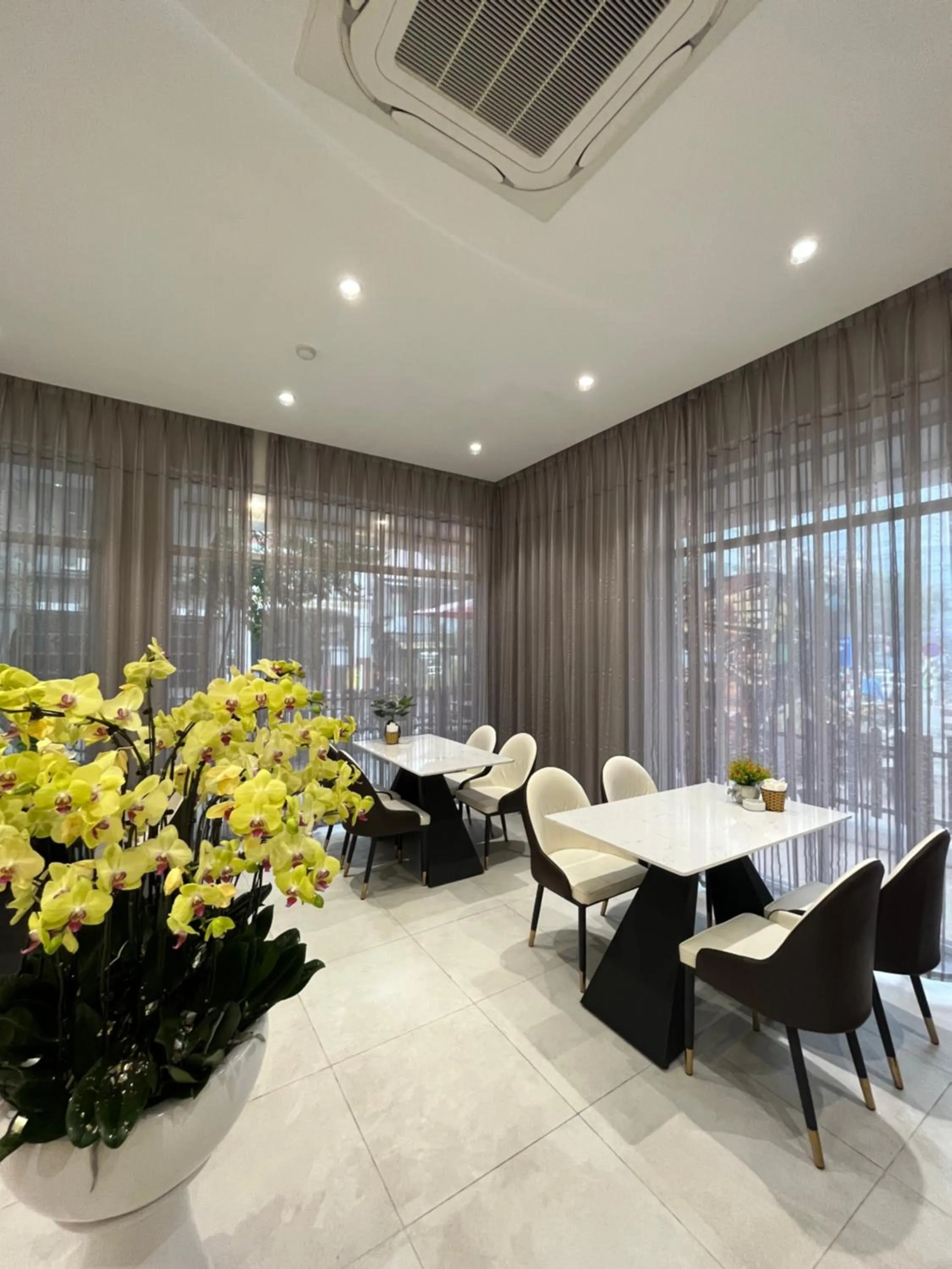 Mango Hotel - Ha Noi Railway station