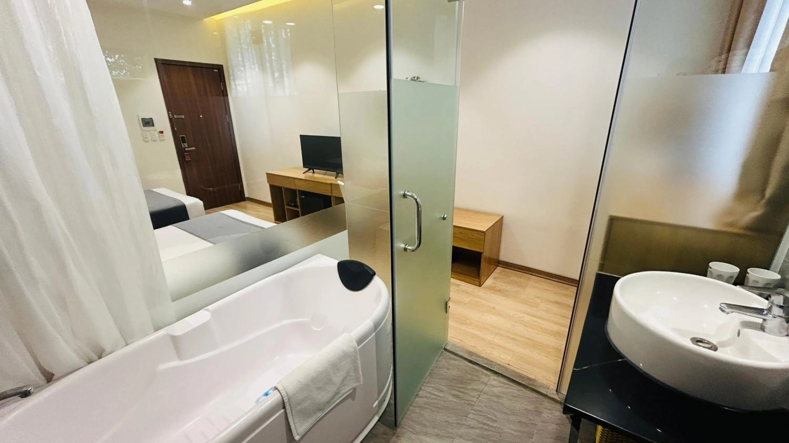 Mango Hotel - Ha Noi Railway station