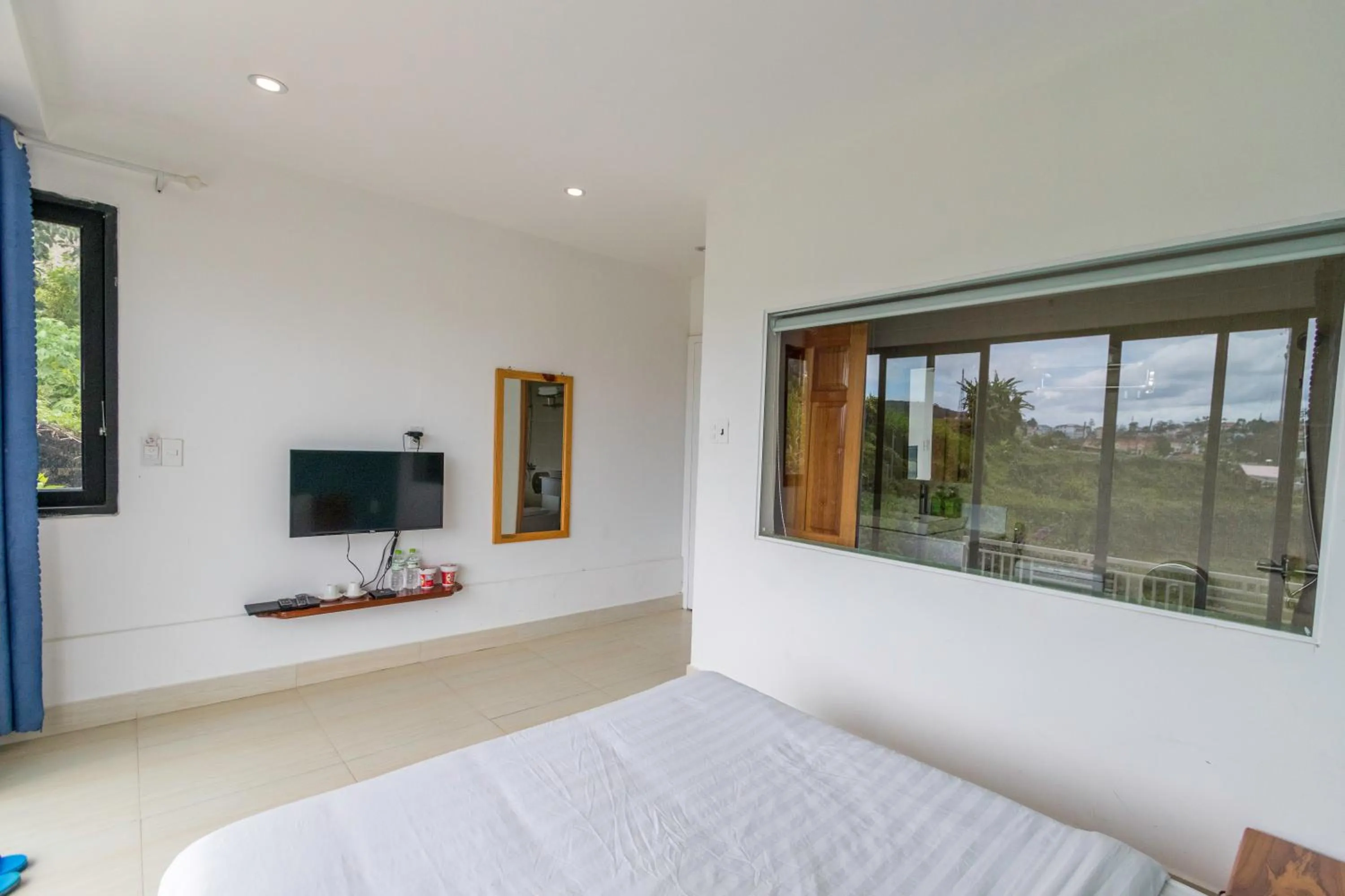 TV and multimedia, Bed in An Garden Dalat