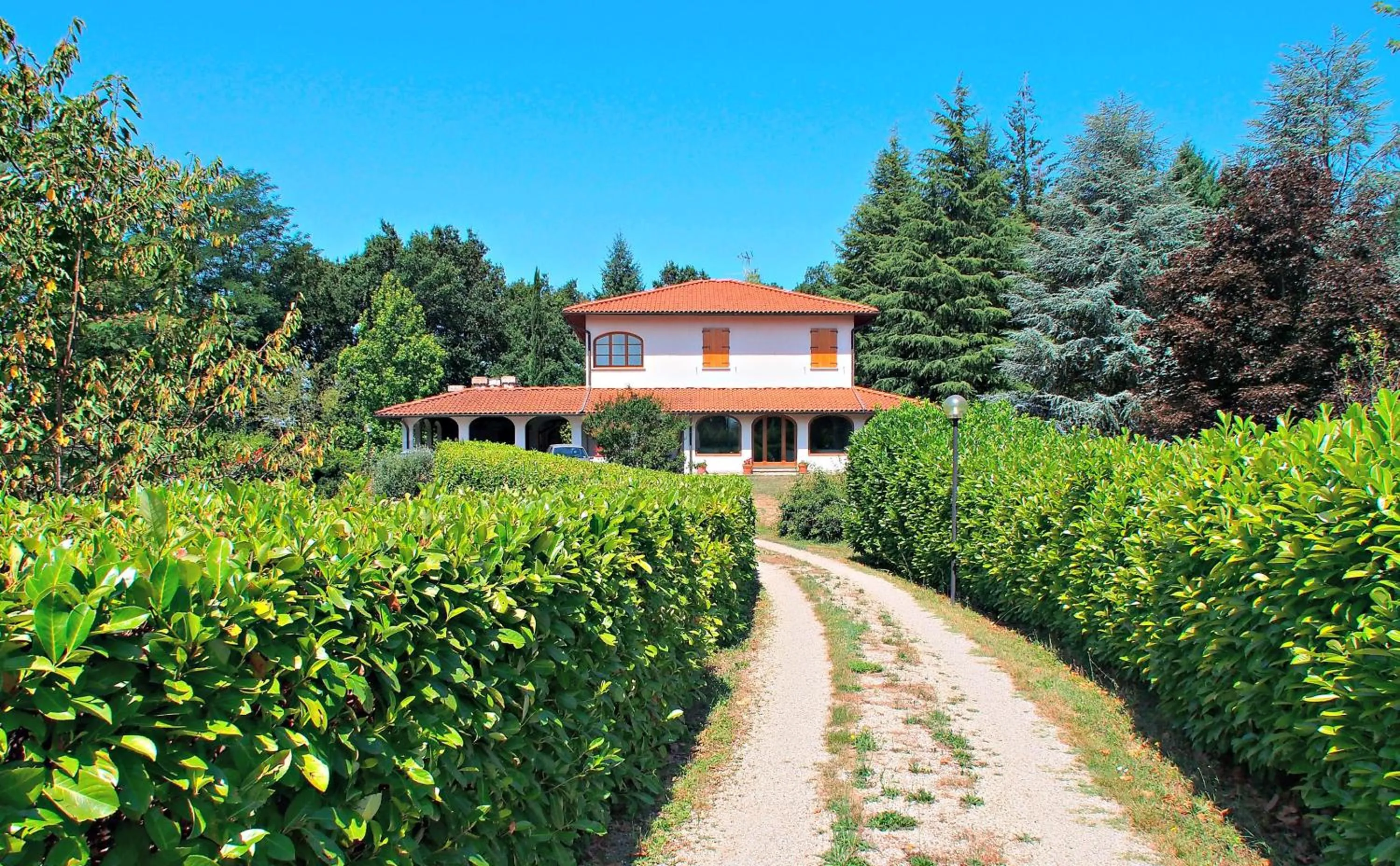 Property building in Villa Cristina