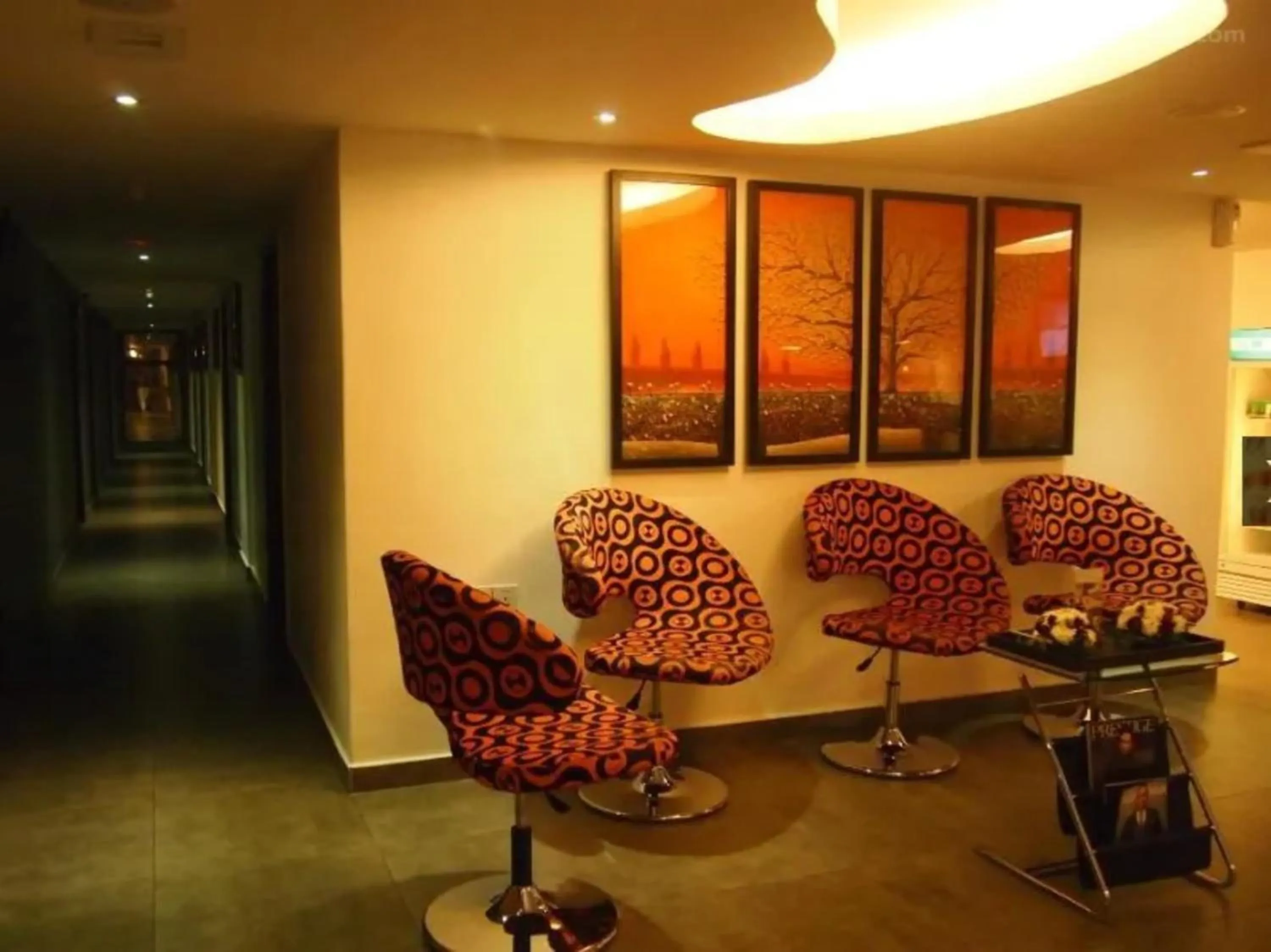 Seating area in Hotel O Crossroads Hotel