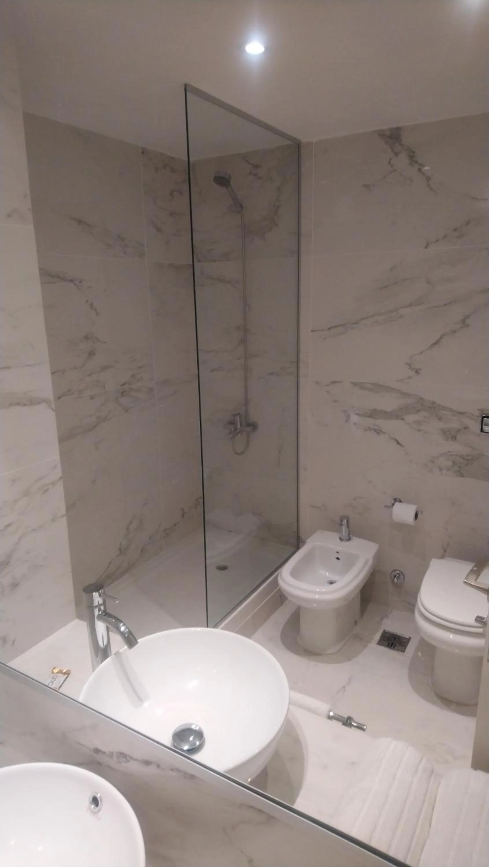 Bathroom in Avellaneda Aparts & Suites