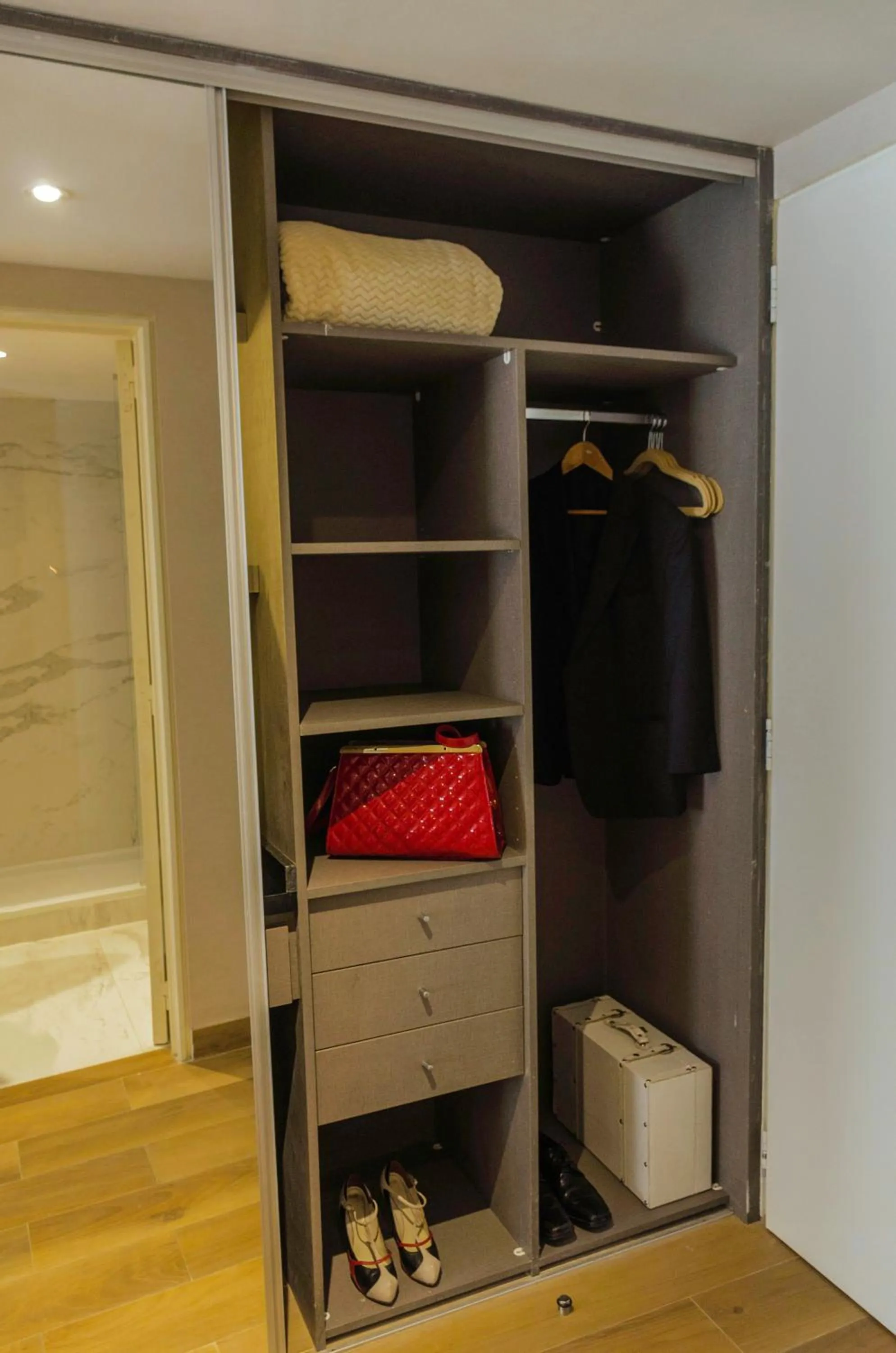 Decorative detail in Avellaneda Aparts & Suites