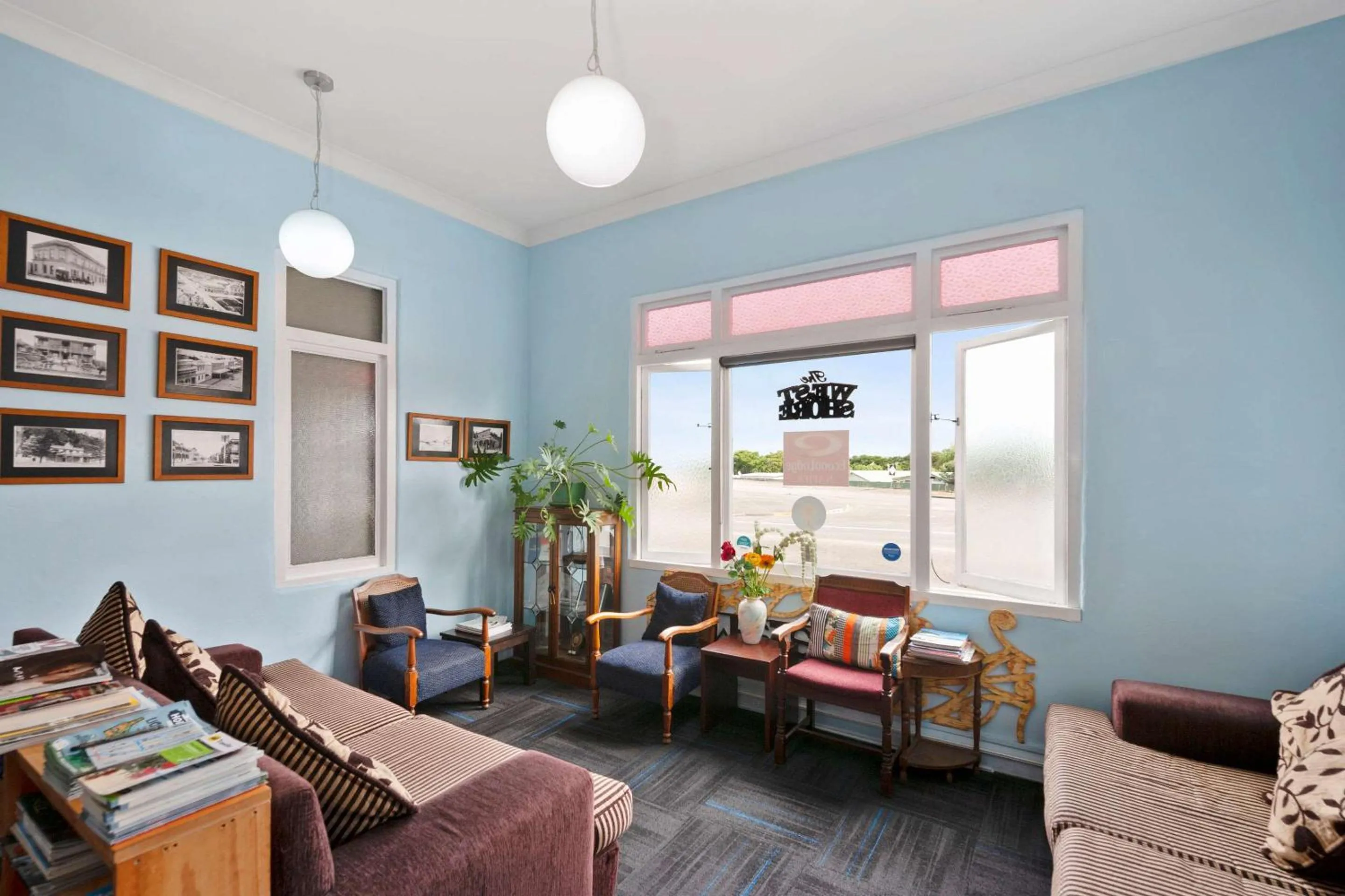 Lobby or reception in Comfort Inn Westshore Beach