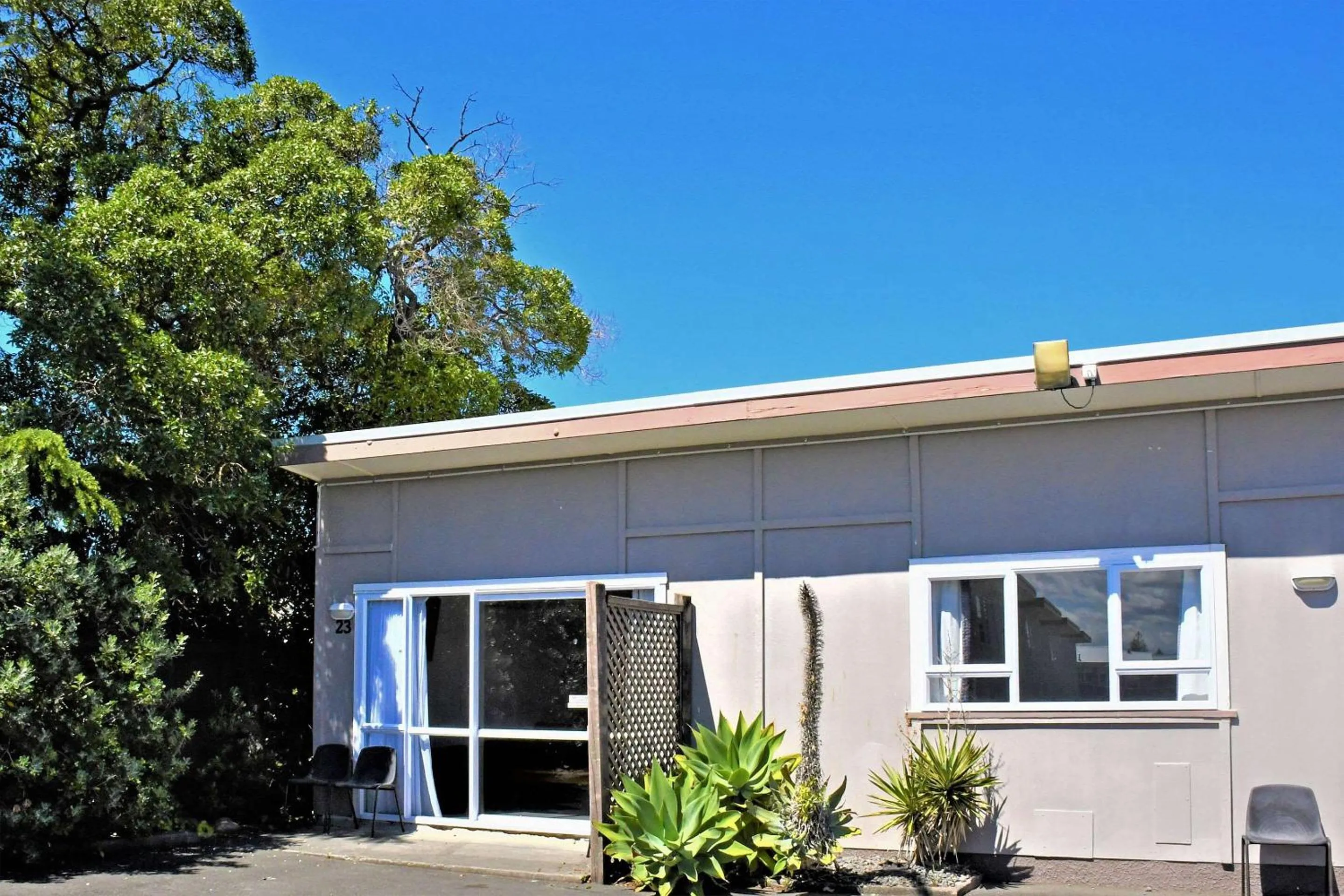 Photo of the whole room in Comfort Inn Westshore Beach