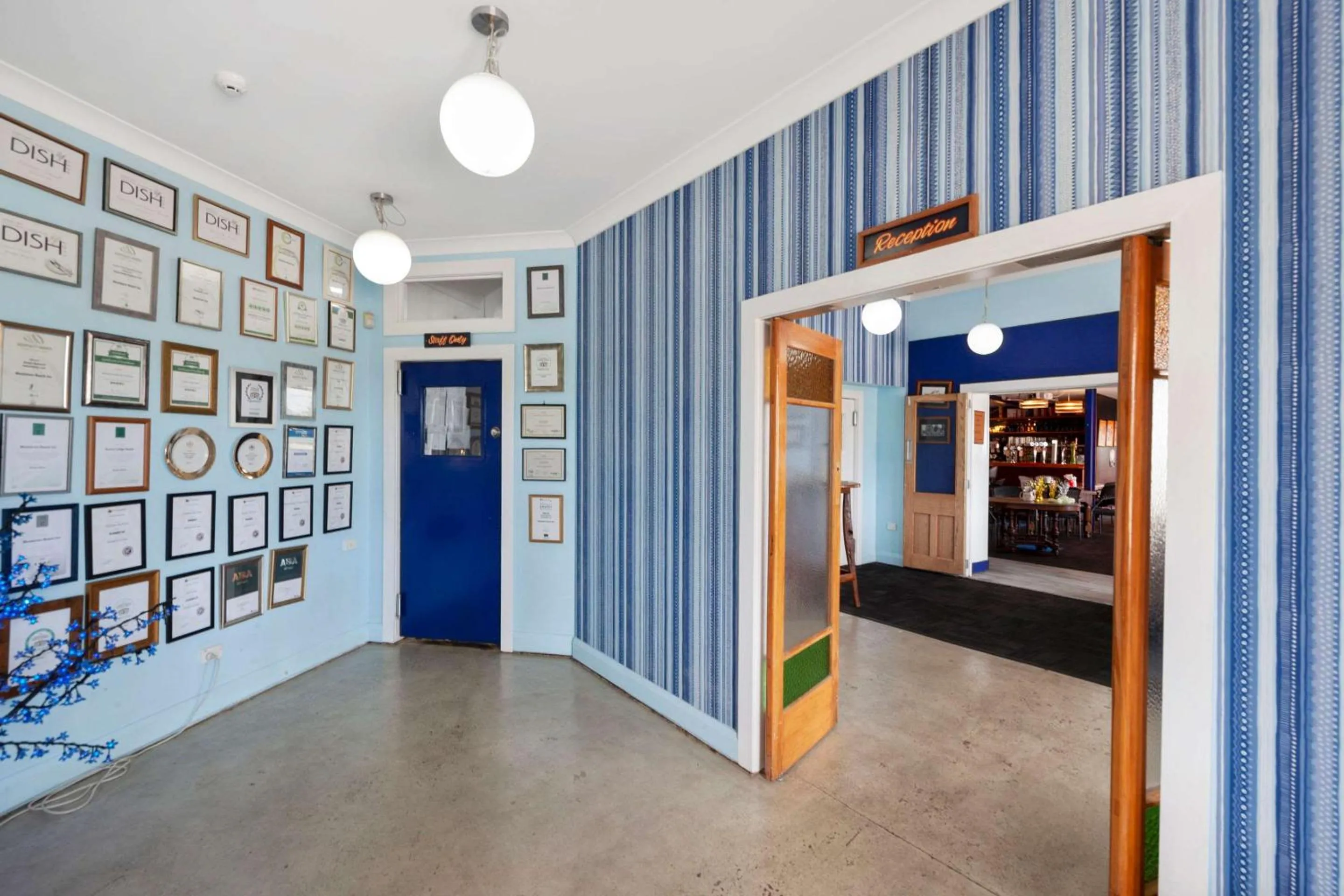 Lobby or reception in Comfort Inn Westshore Beach