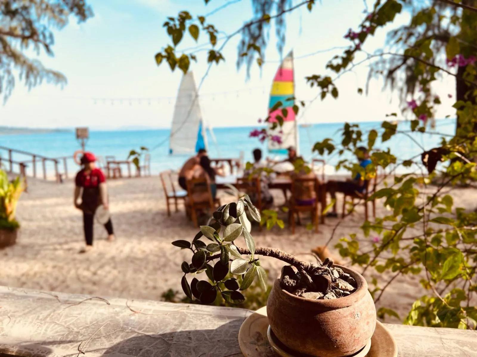 Restaurant/places to eat in Bamboo Cottages