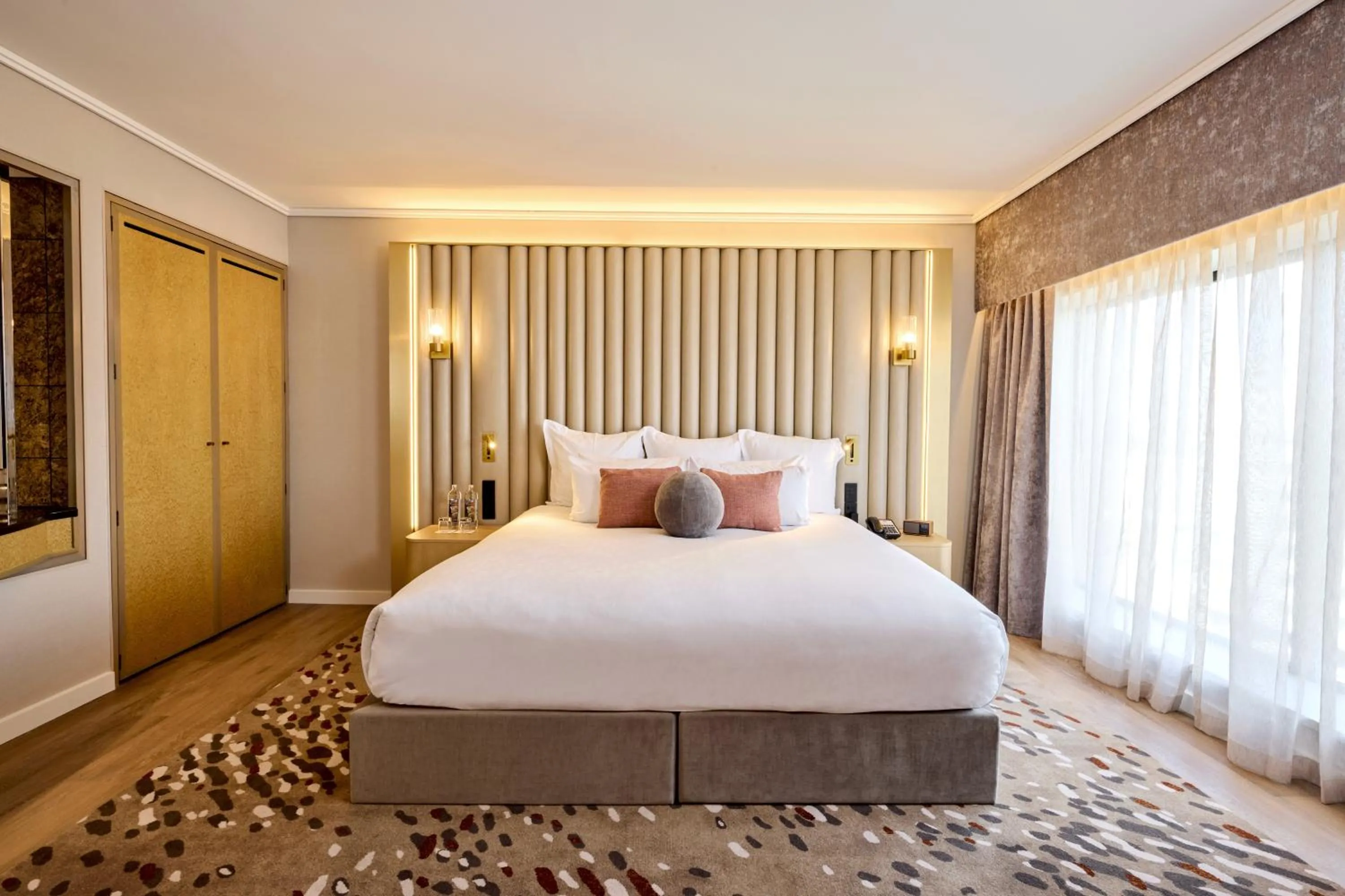 Bed in Grand Millennium Auckland