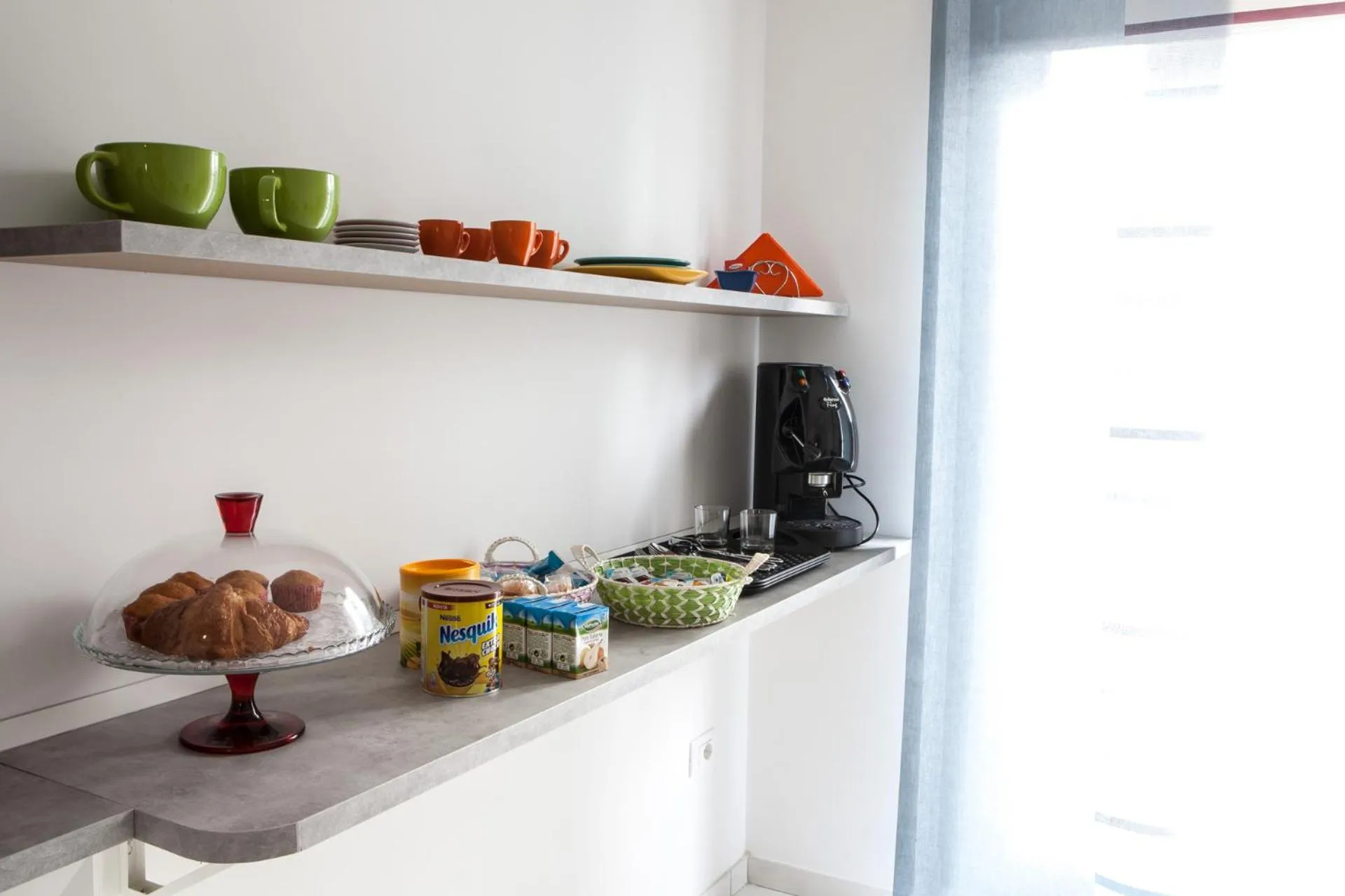 Restaurant/places to eat in Pomodoro Bed