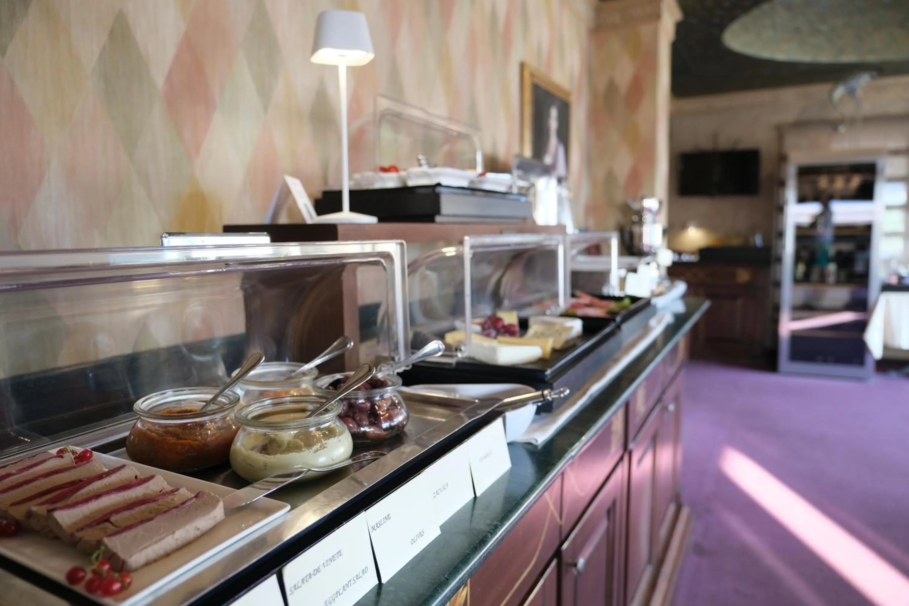 Buffet breakfast in Simfonia Boutique Hotel