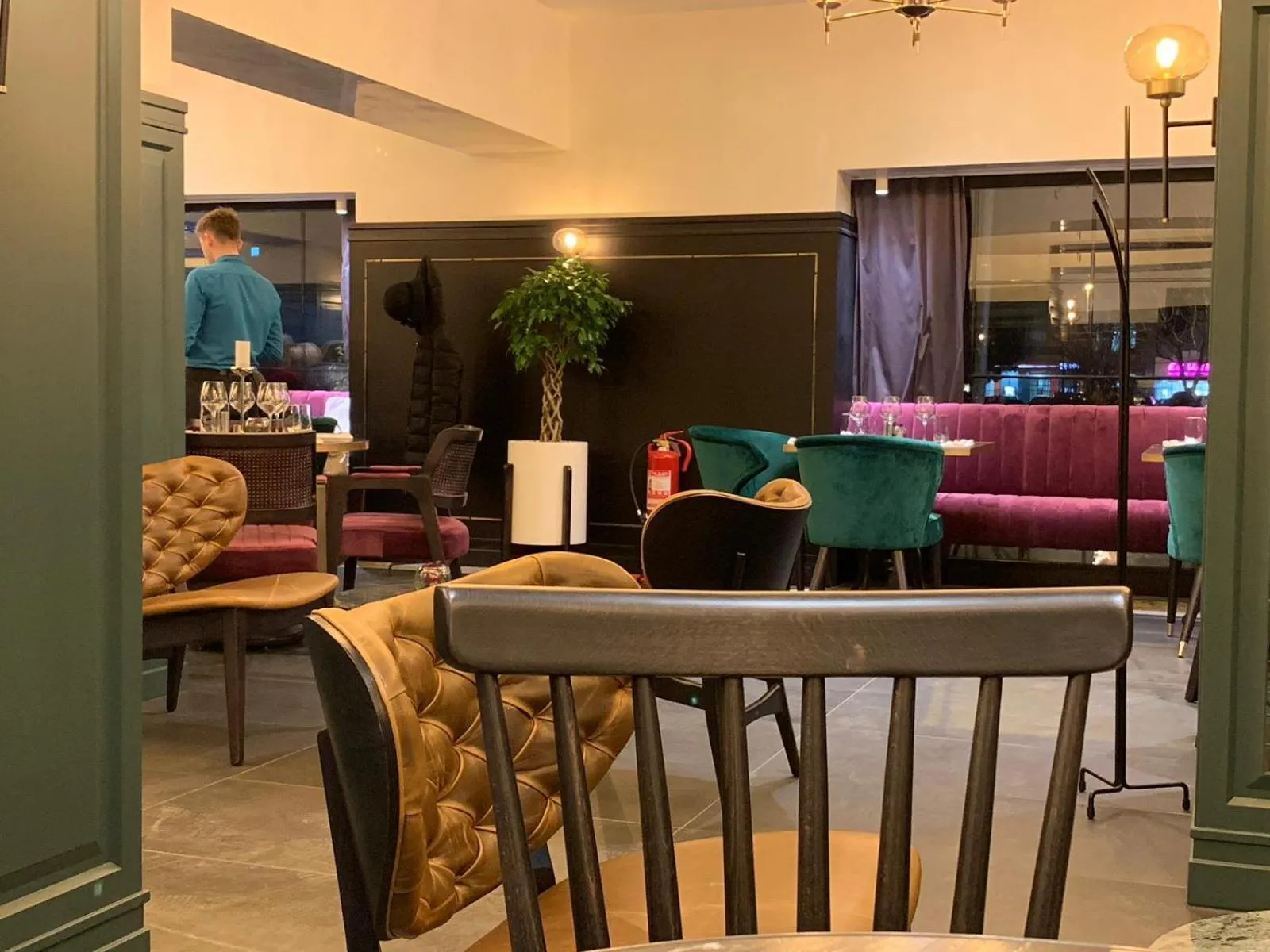 Restaurant/places to eat in Hotel Rubis