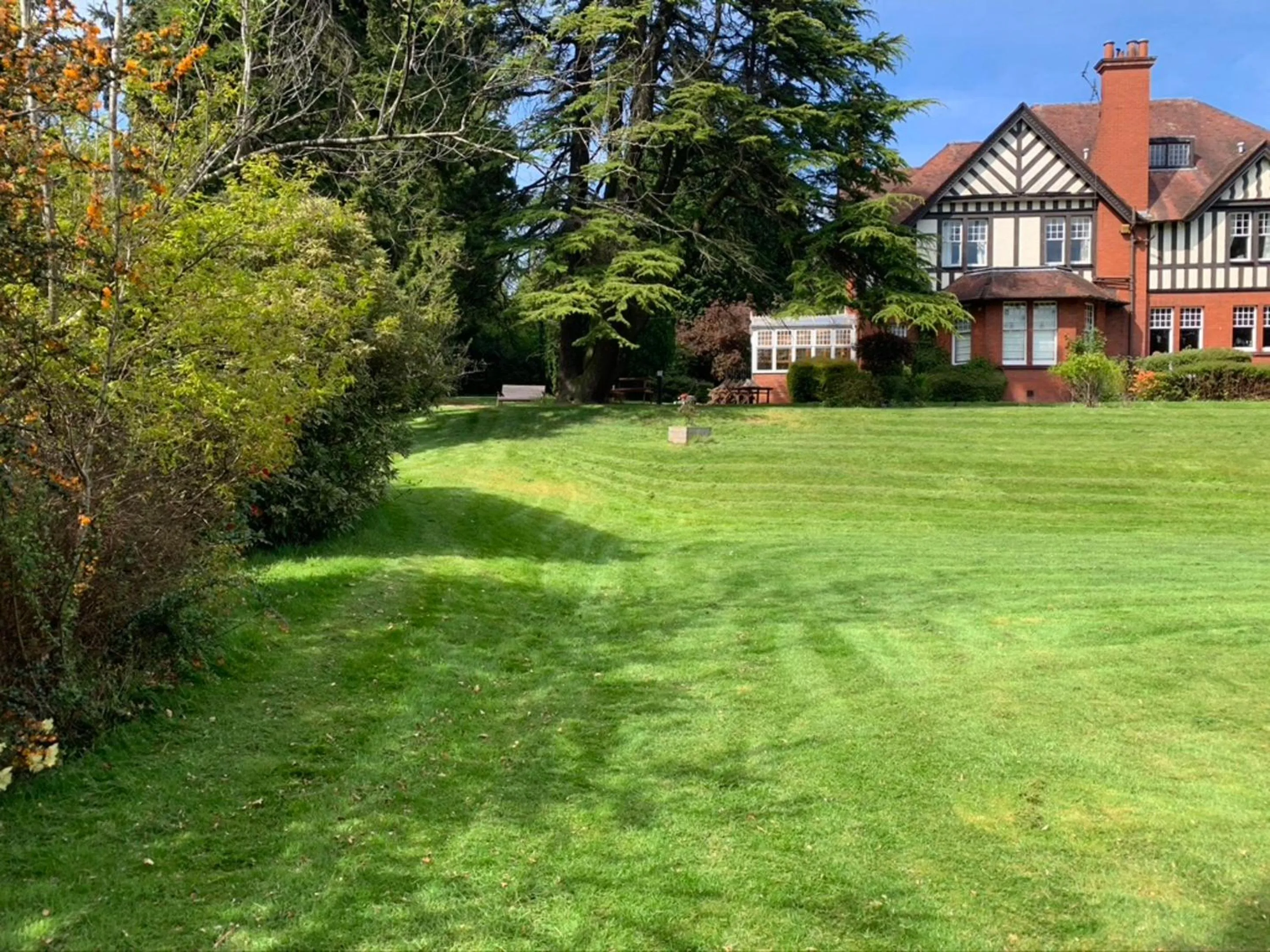 Property building in OYO Dunmar House Hotel