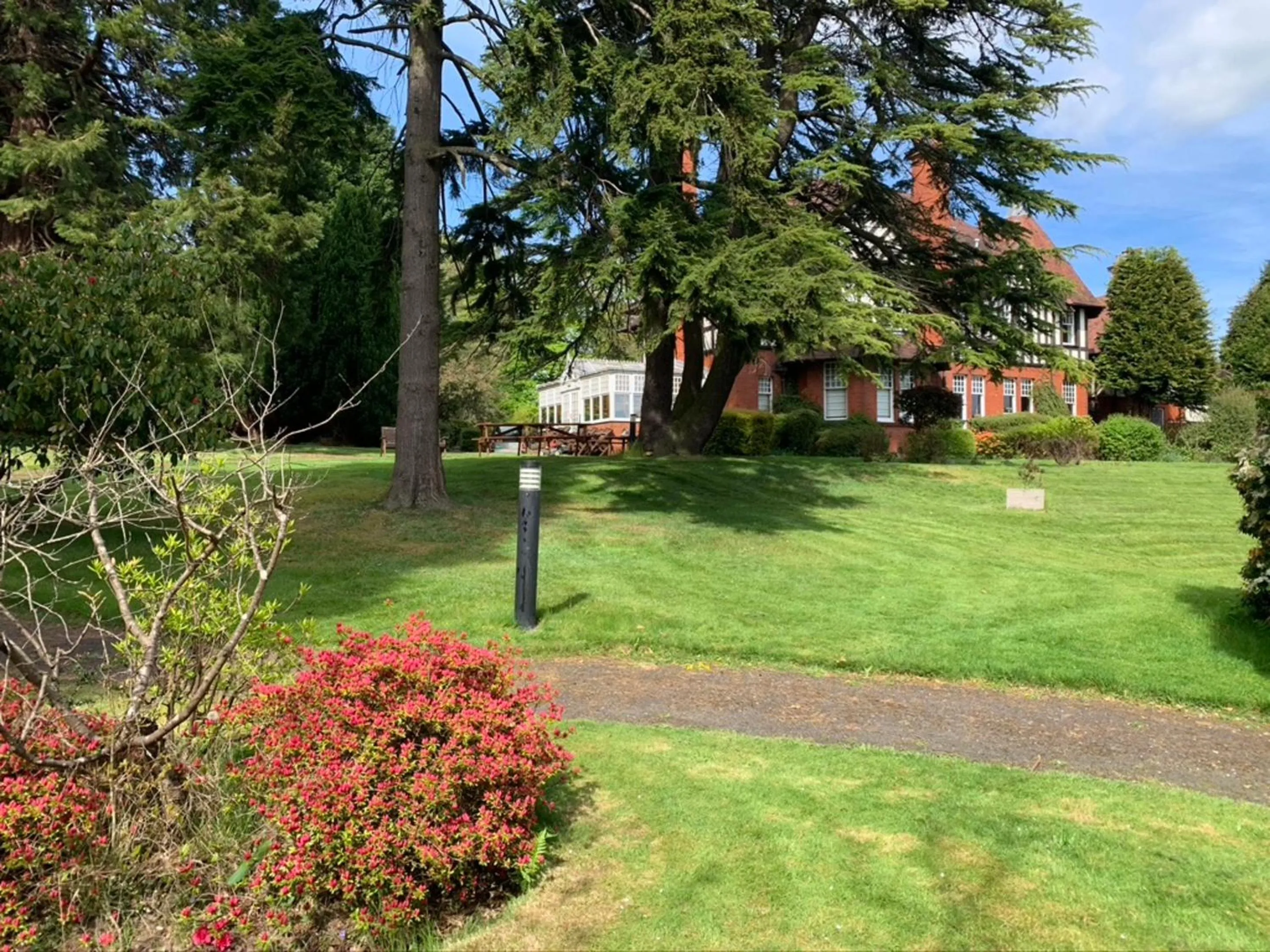 Garden in OYO Dunmar House Hotel