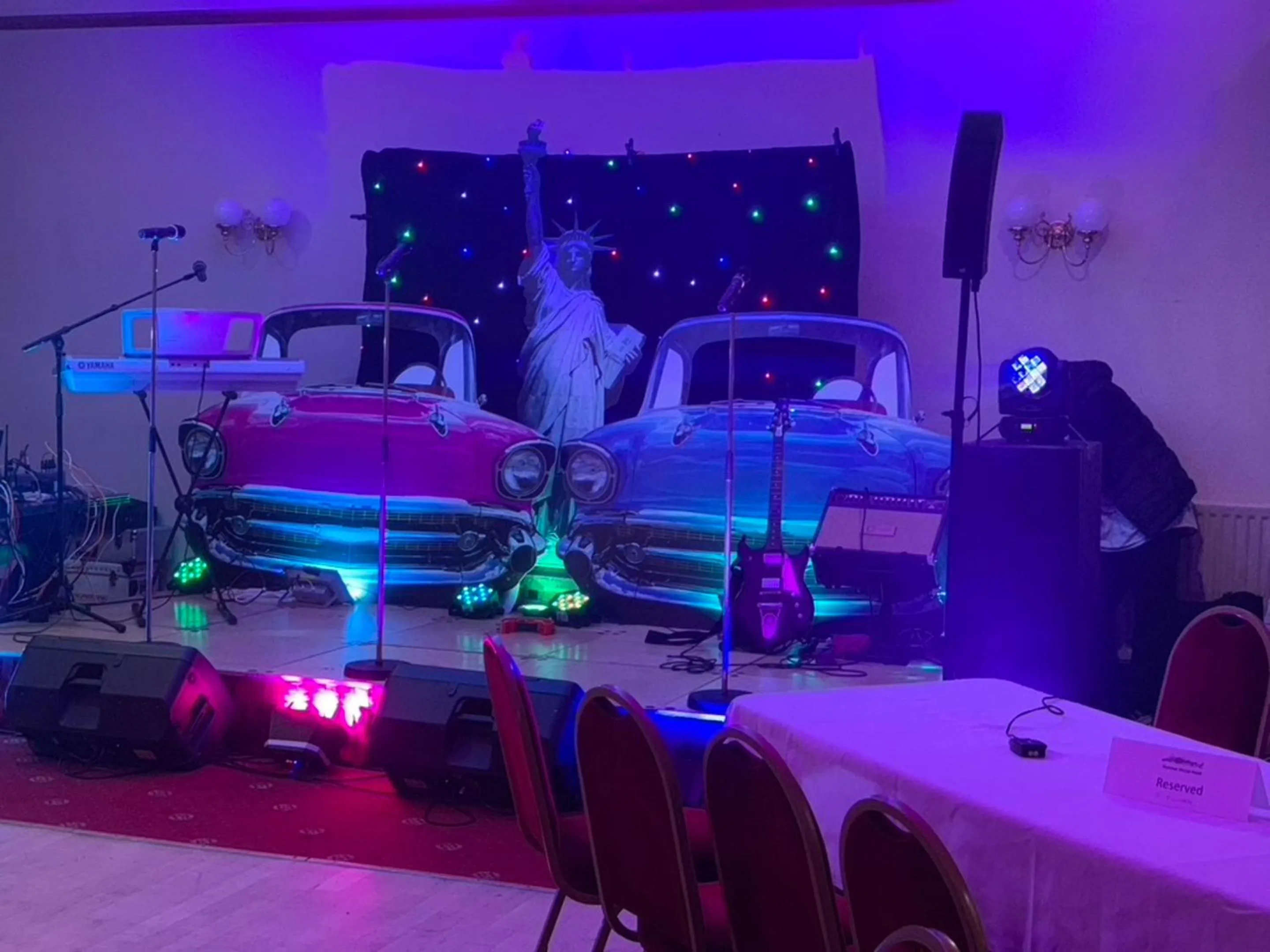 Evening entertainment in OYO Dunmar House Hotel