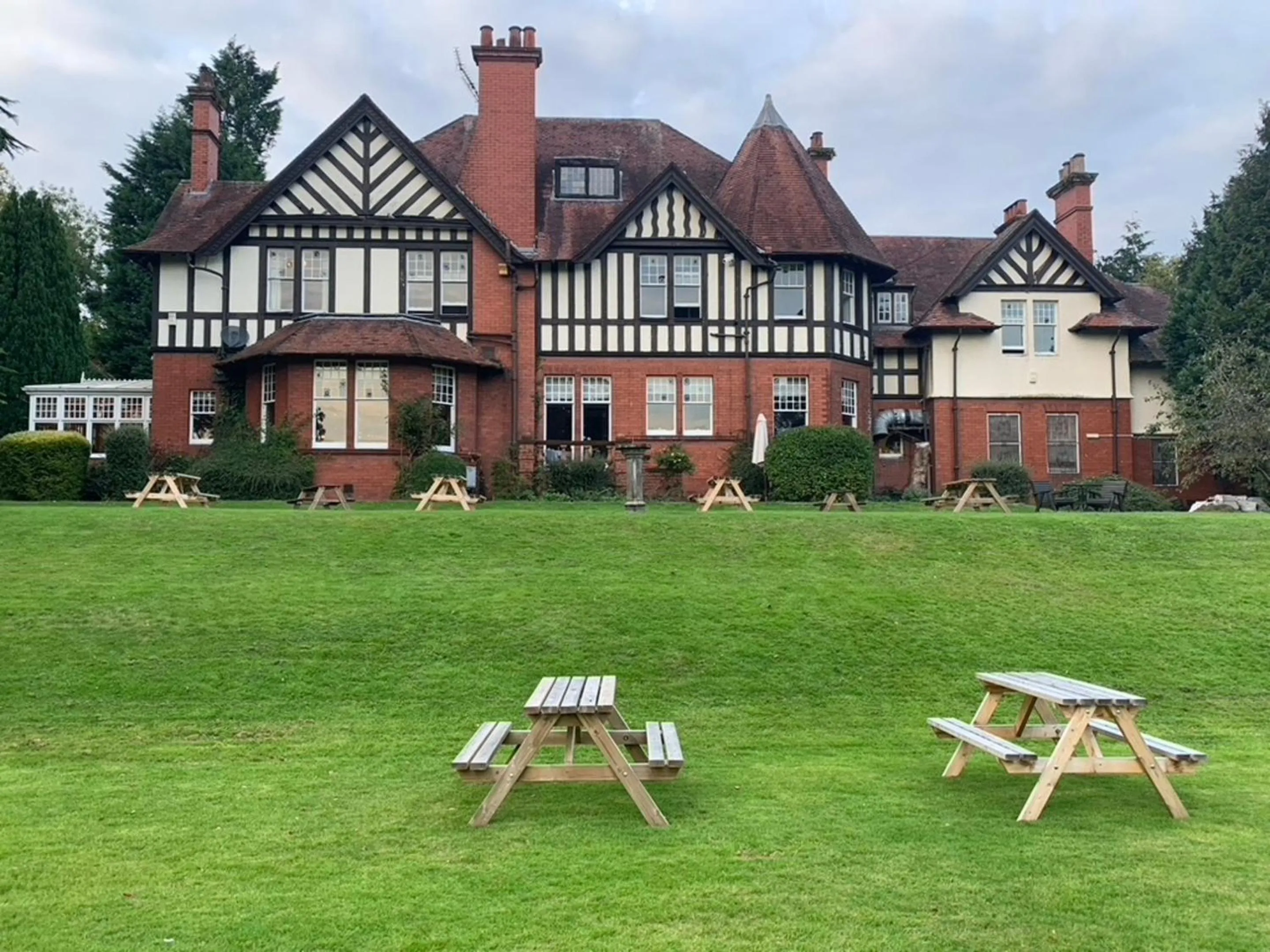 Property building in OYO Dunmar House Hotel