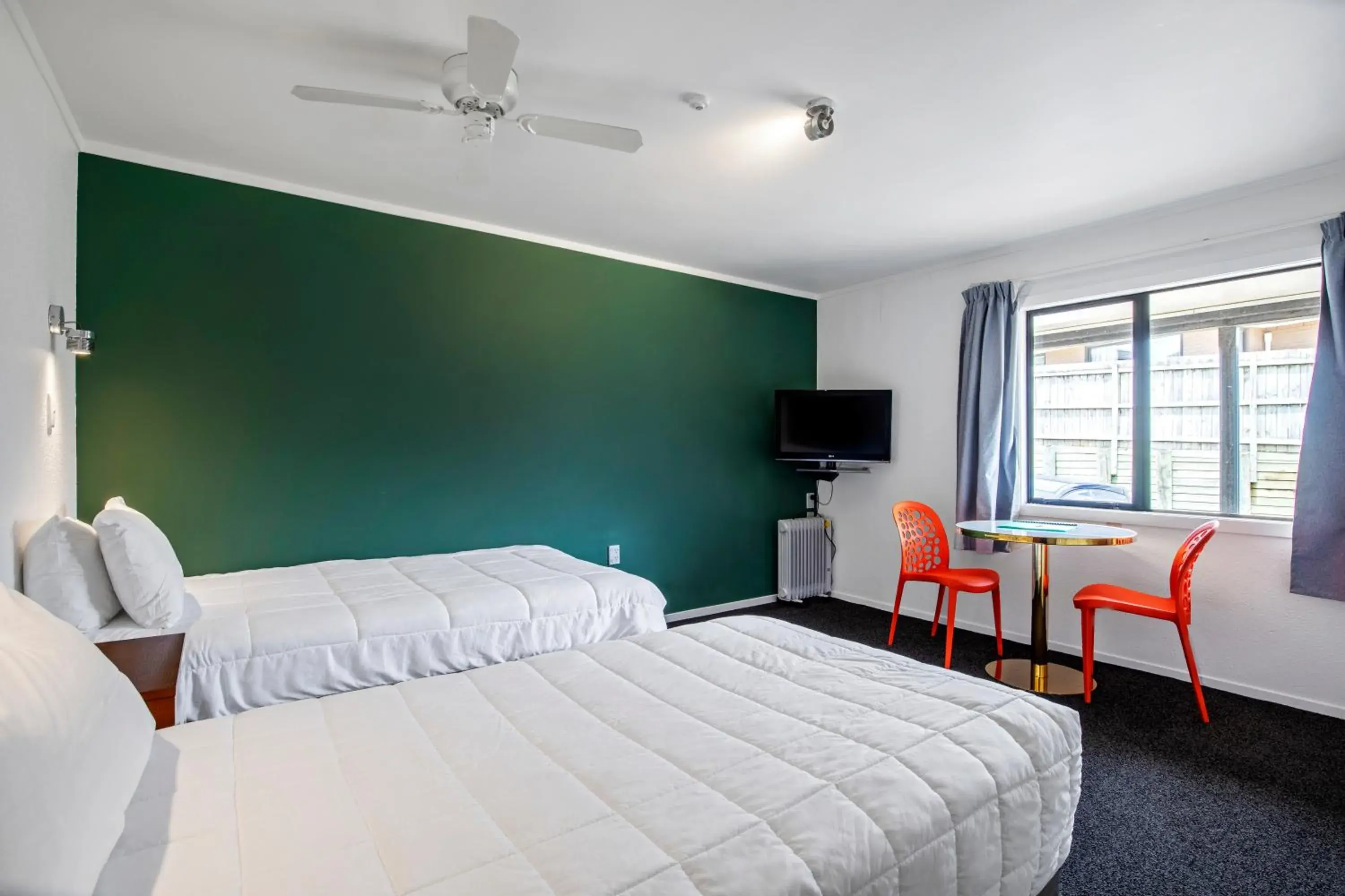 Twin Studio in Oakwood Manor Motor Lodge Twin Studio in Oakwood Manor Motor Lodge