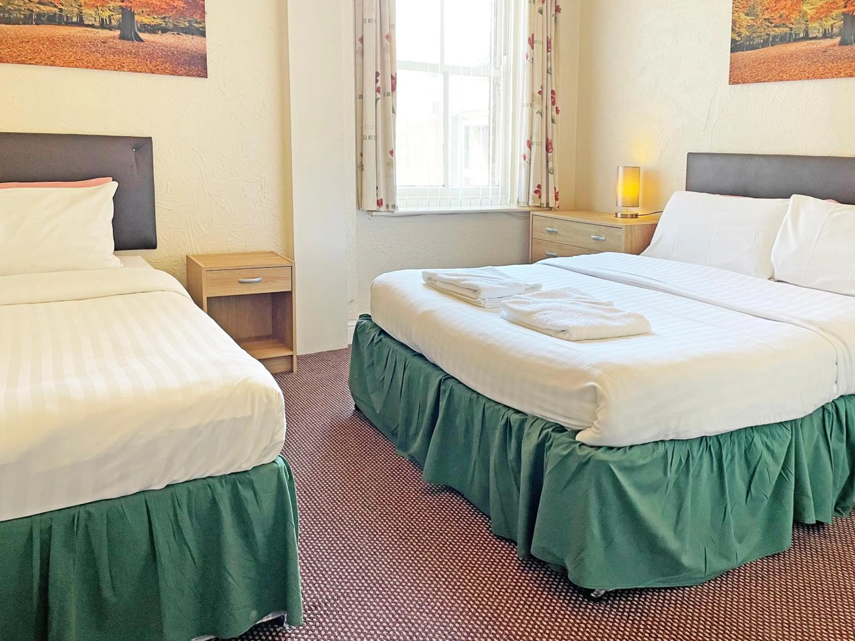 Bedroom, Bed in The Helmshore