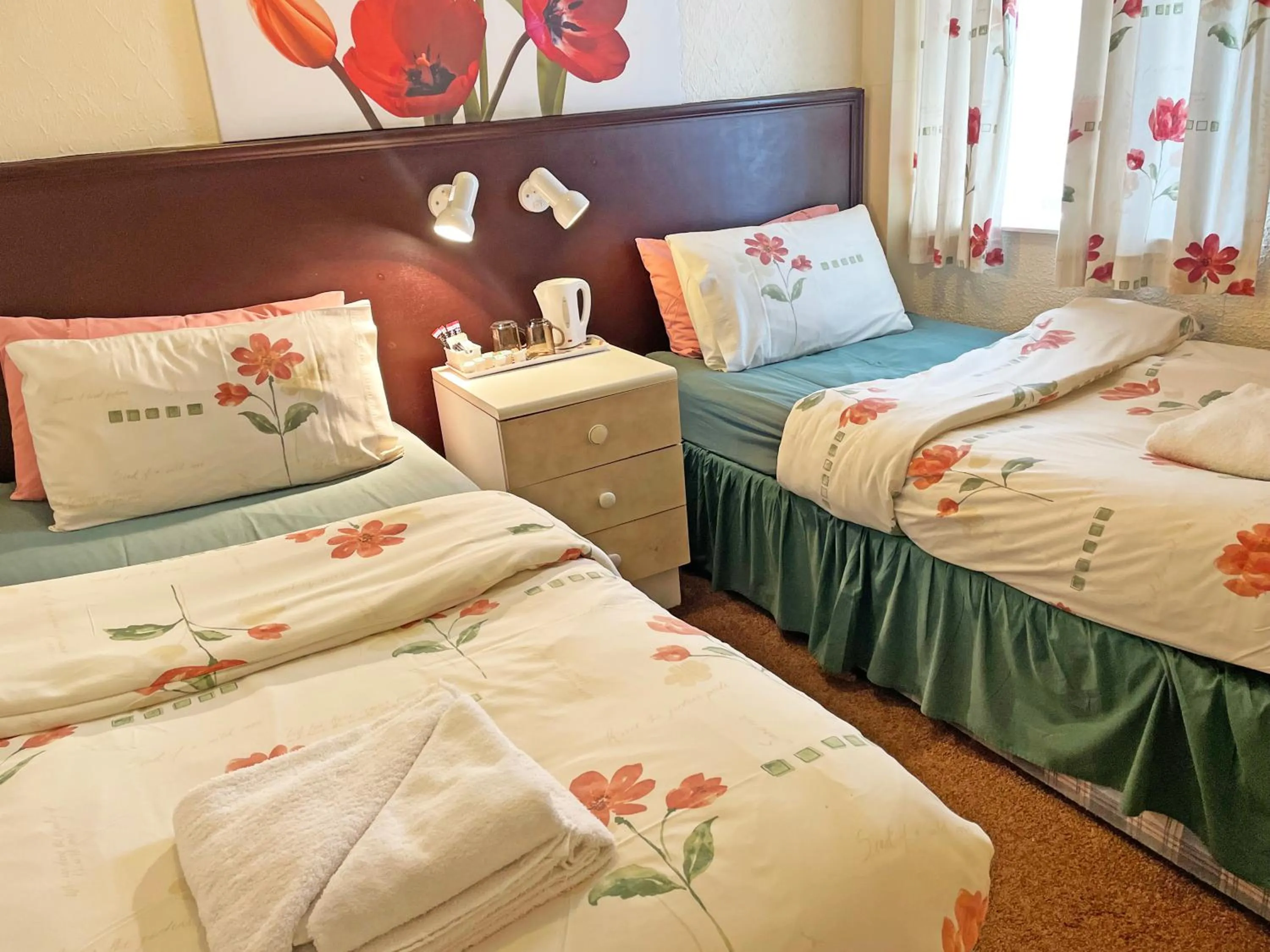 Bedroom, Bed in The Helmshore