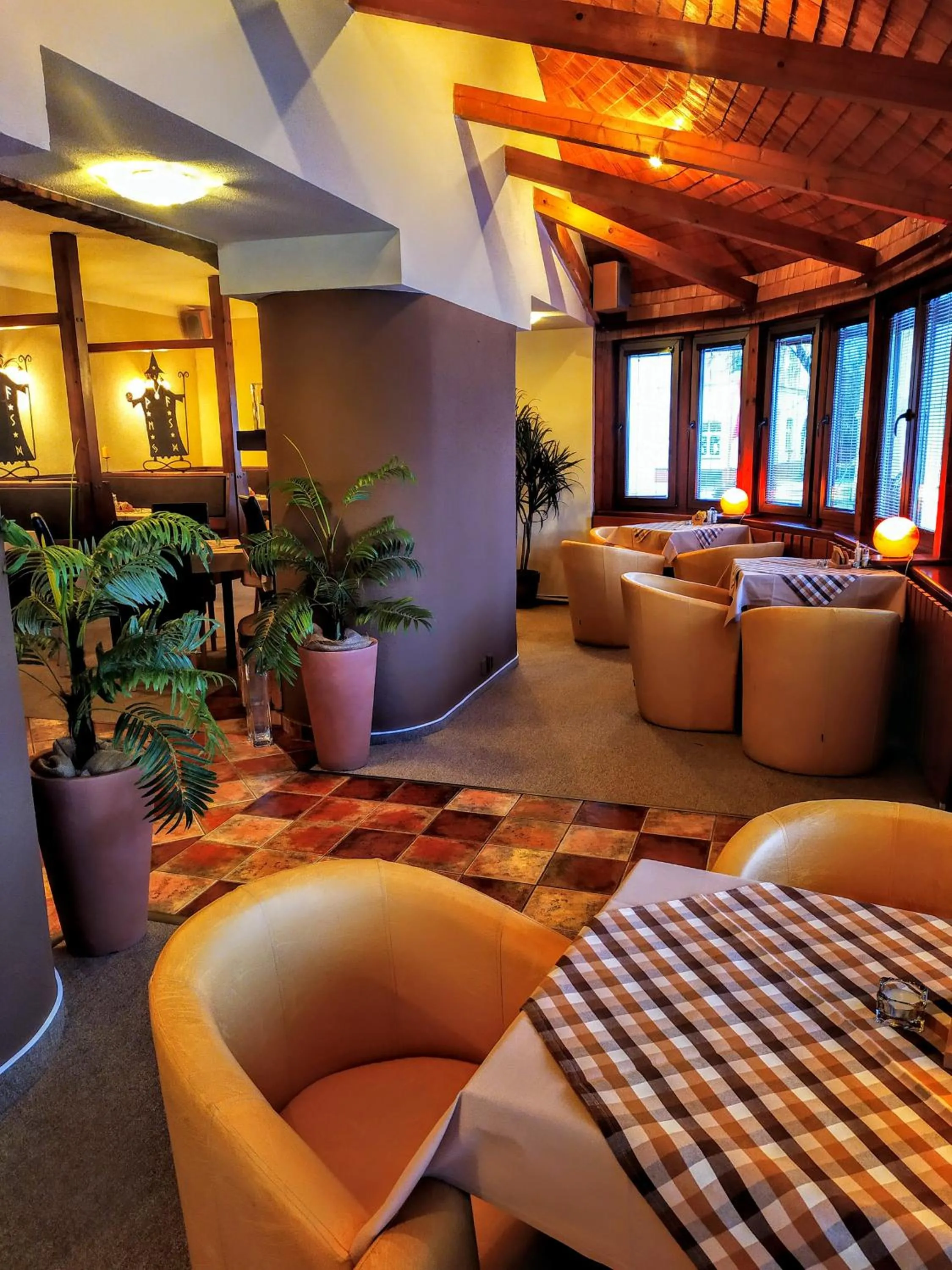 Restaurant/places to eat in Penzion Merlin