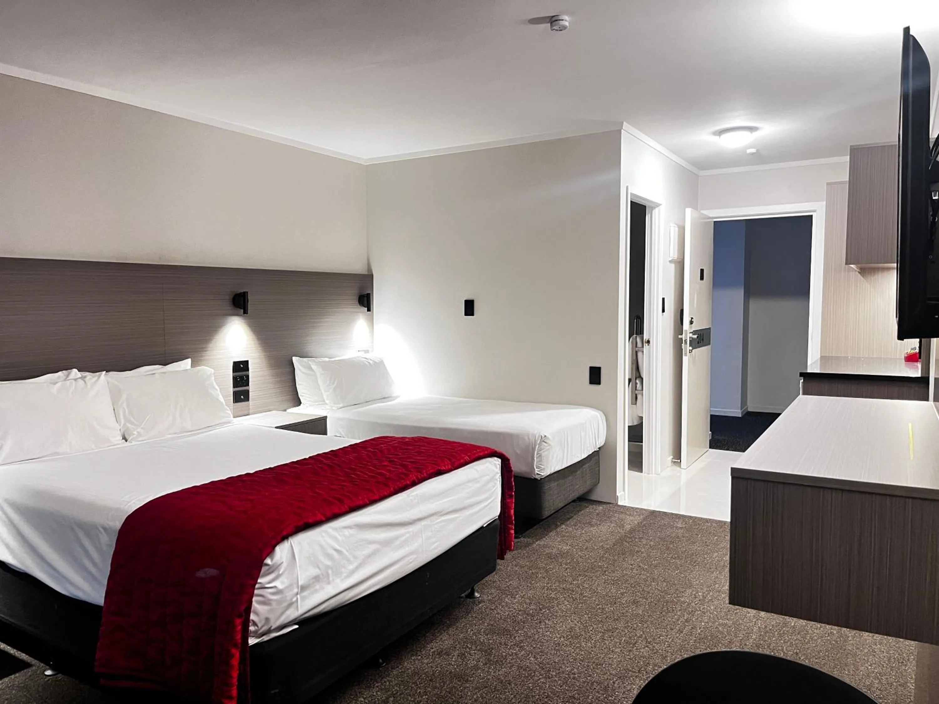 Bed in Manukau Hotel & Conference Centre