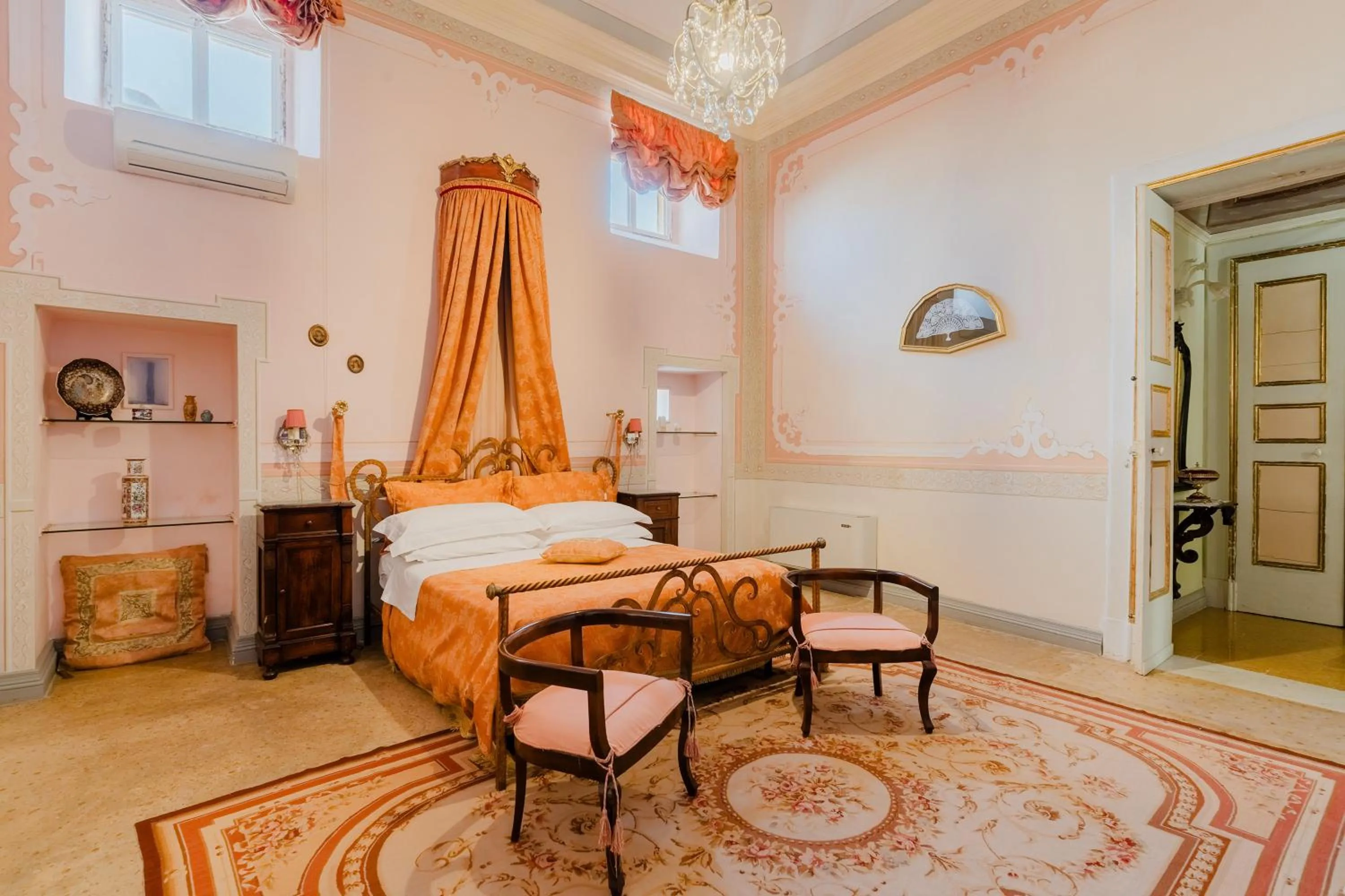 Photo of the whole room in Palazzo De Castro