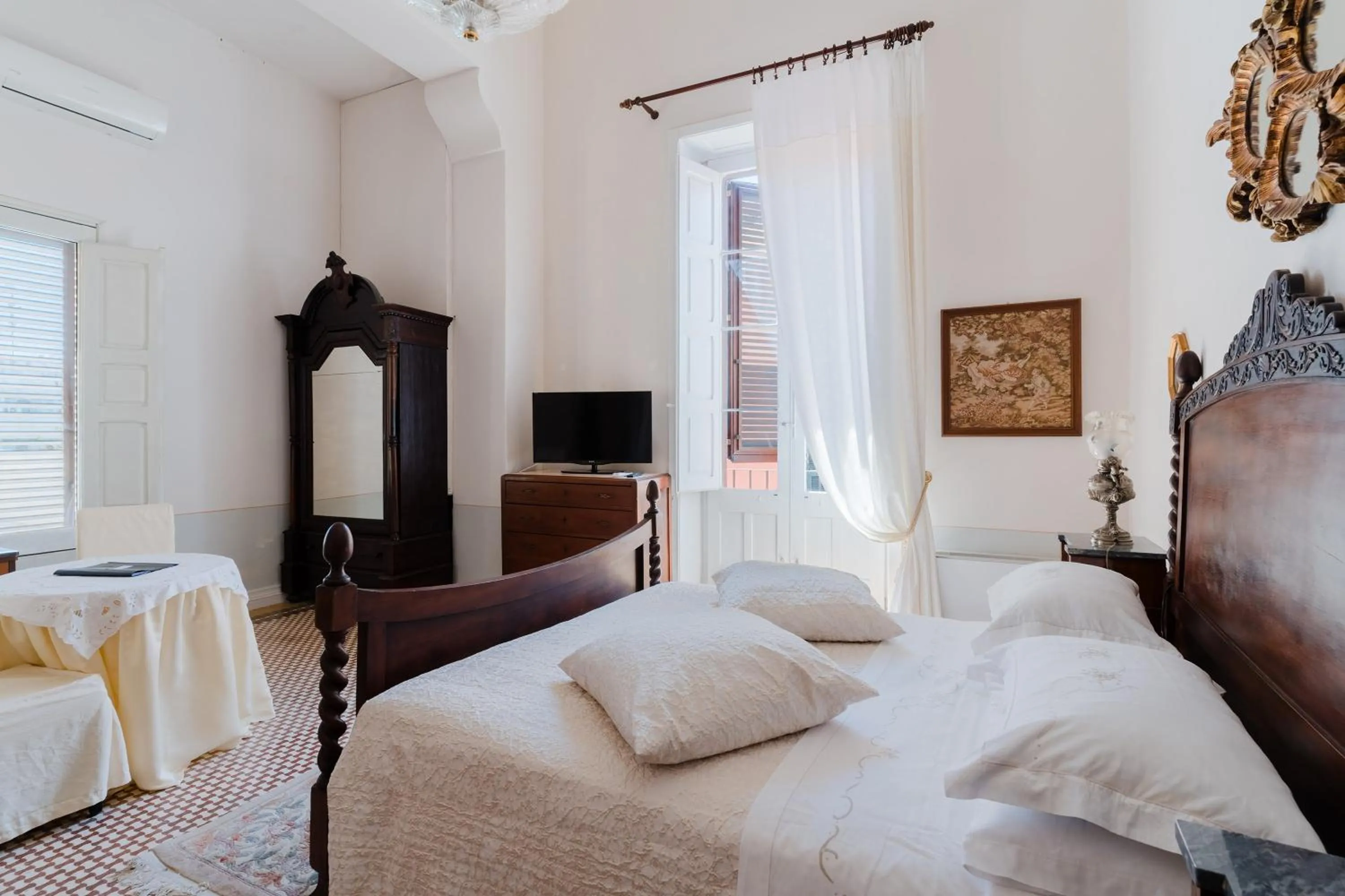 Bedroom, Bed in Palazzo De Castro