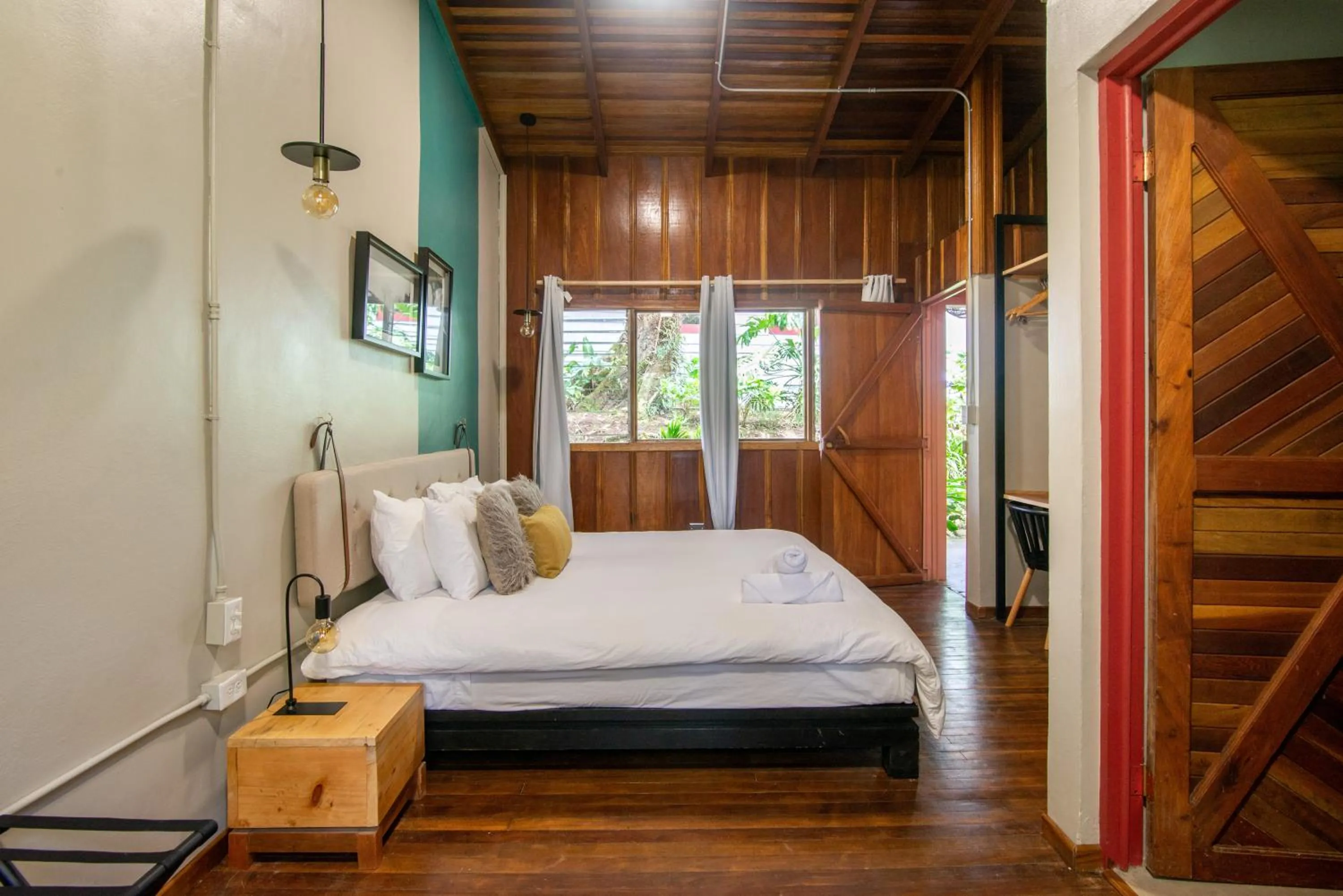 Photo of the whole room in Selina Monteverde