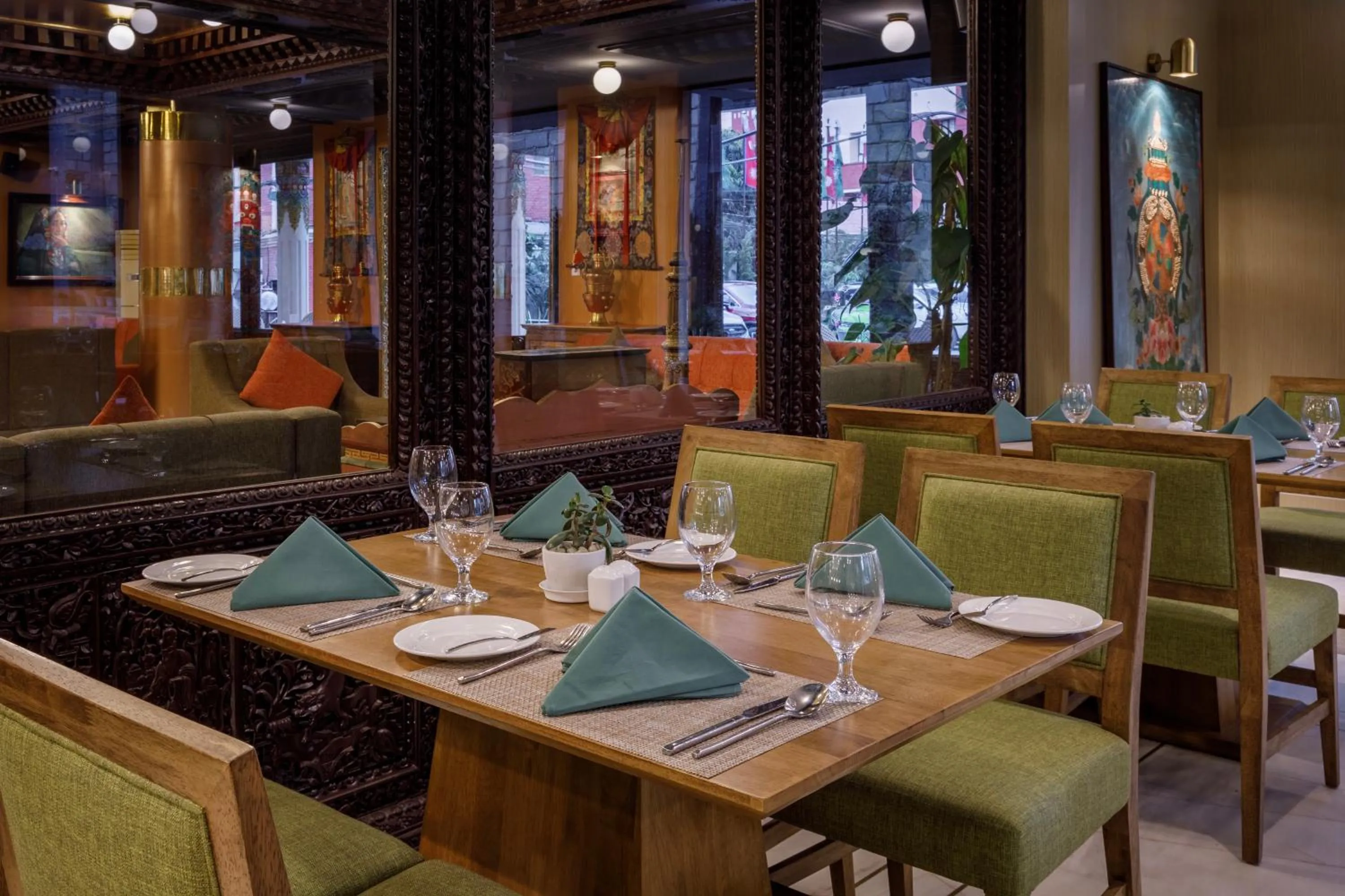 Restaurant/places to eat in Hotel Tibet