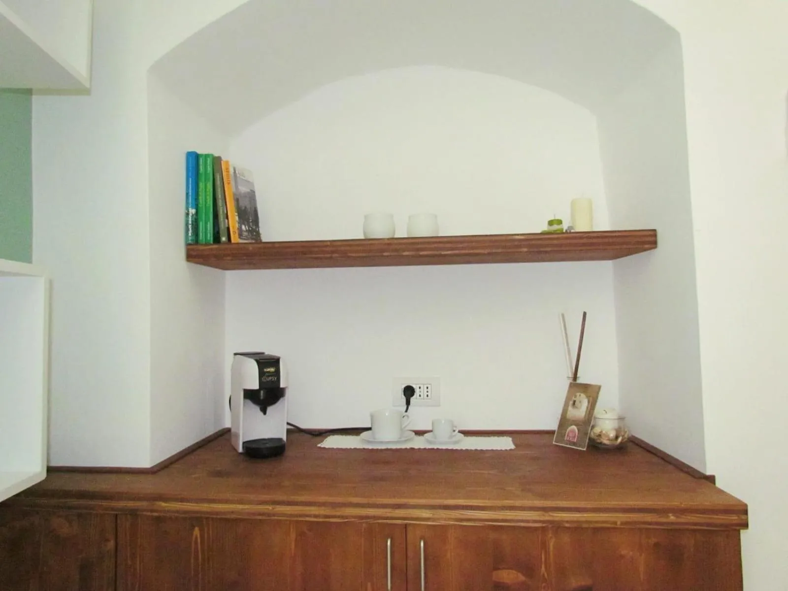 Coffee/tea facilities in Arco Michele