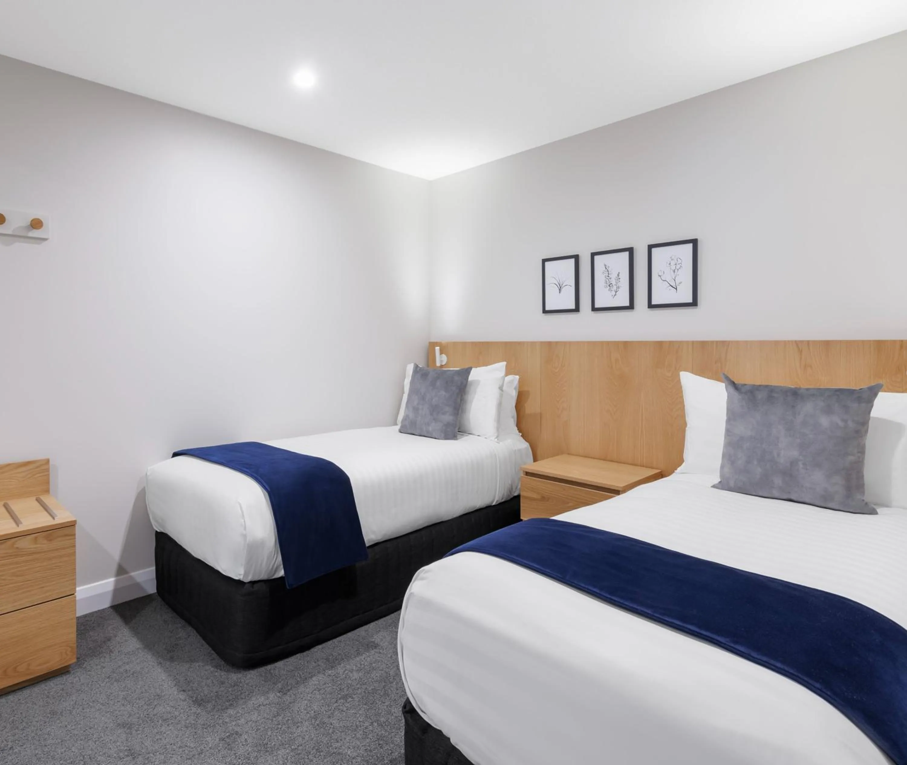 Bed in Oaks Queenstown Shores Resort