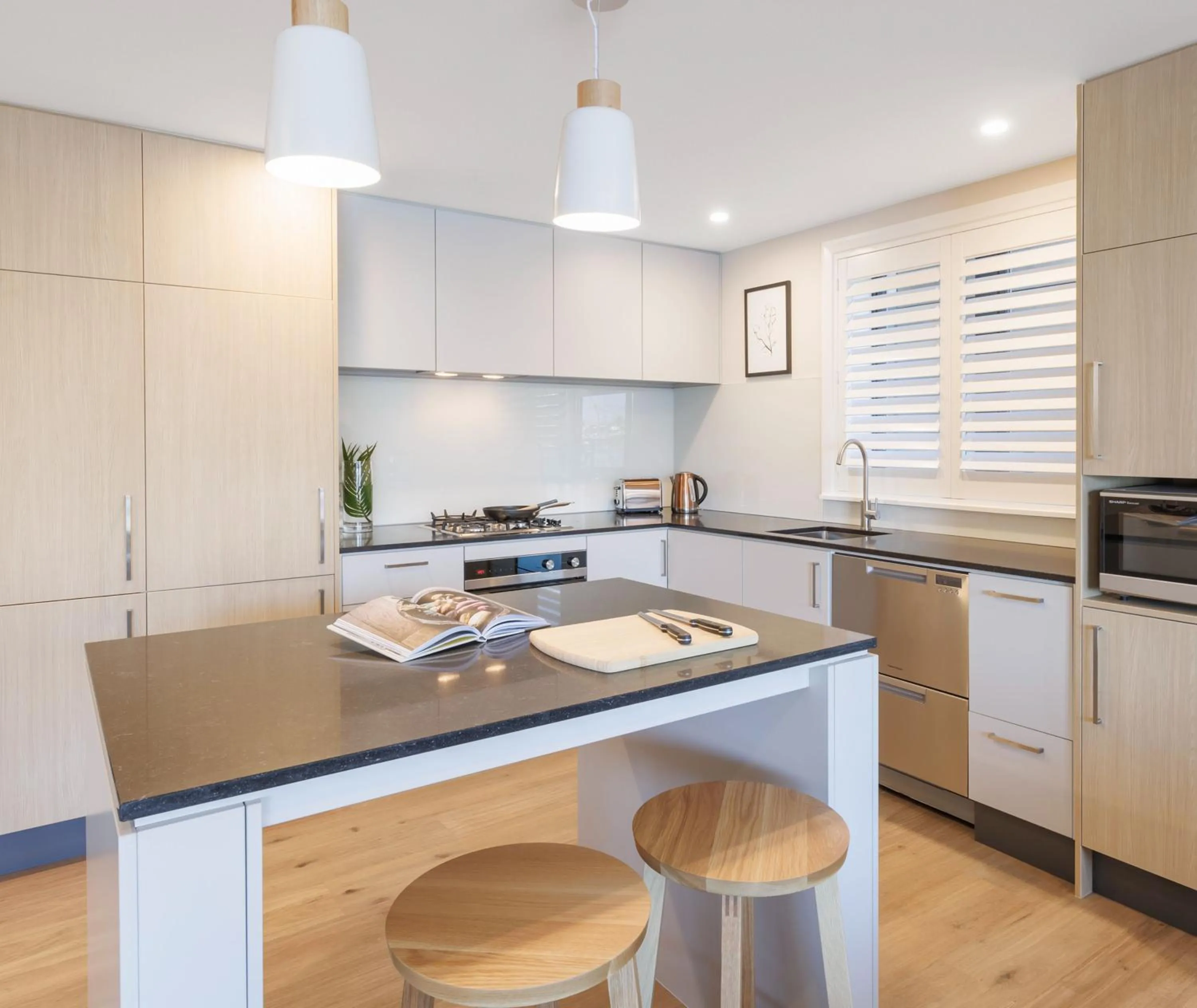 Kitchen or kitchenette in Oaks Queenstown Shores Resort