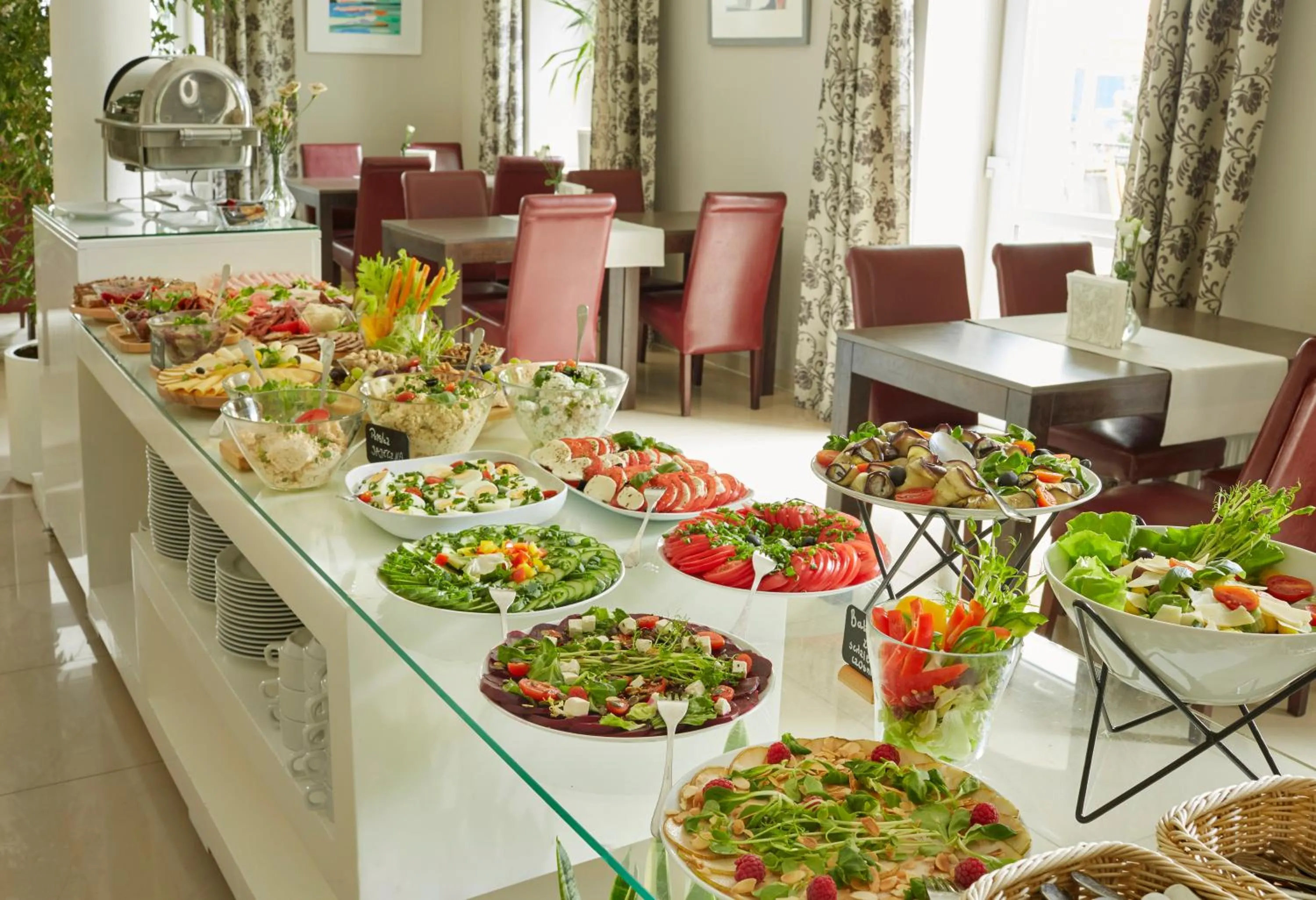 Breakfast in Impresja Art Resort