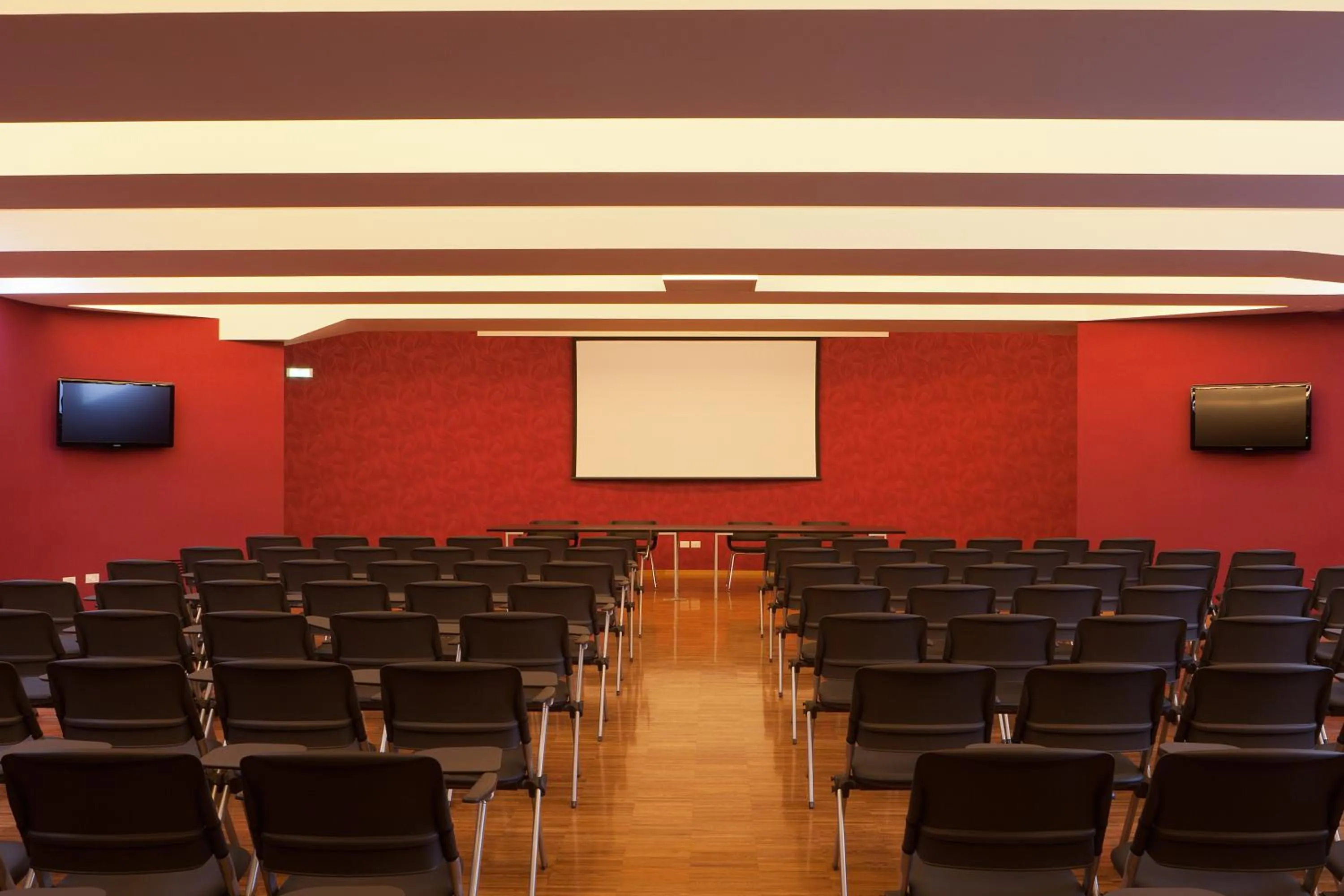 Business facilities in Eolian Milazzo Hotel