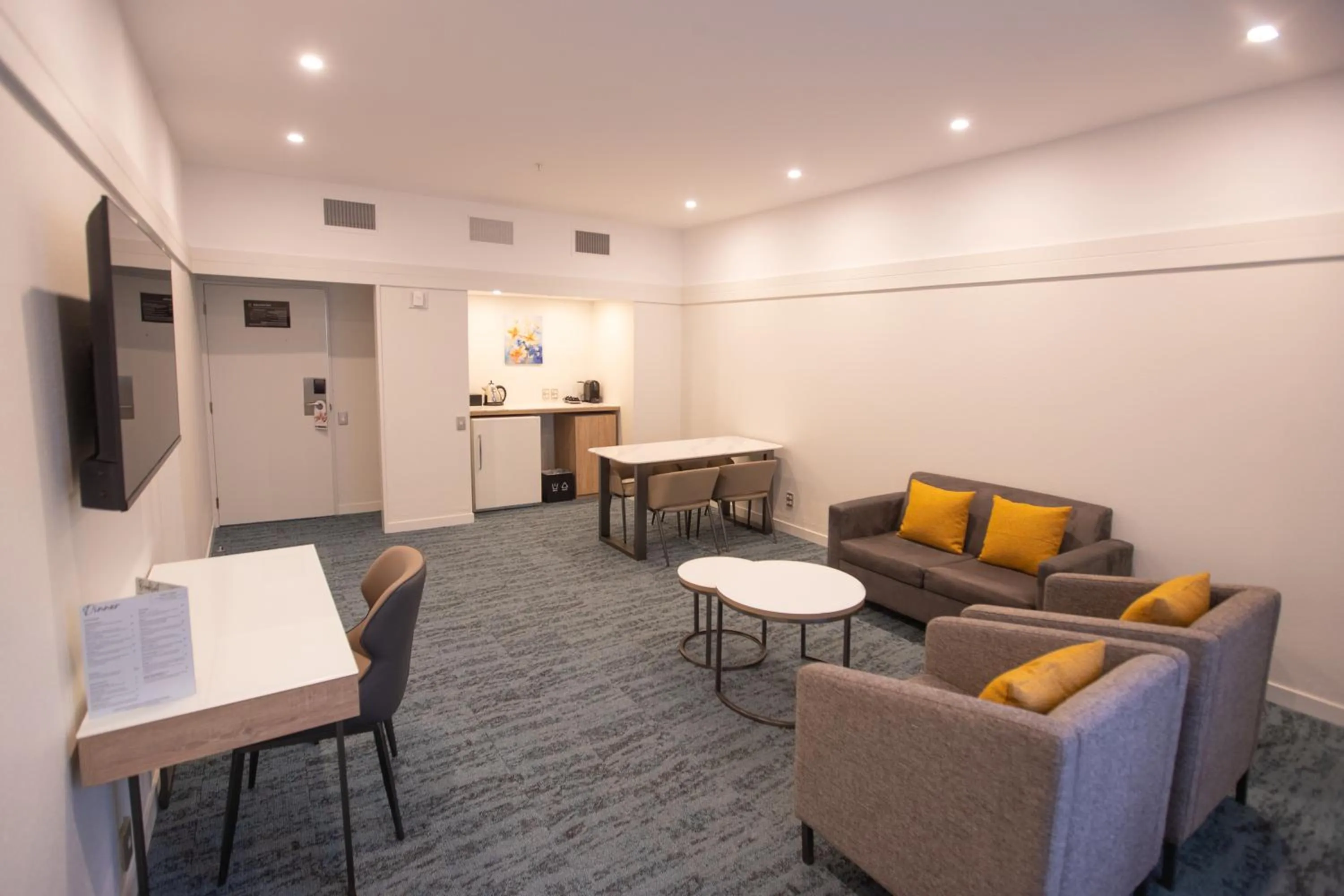 TV and multimedia in James Cook Hotel Grand Chancellor