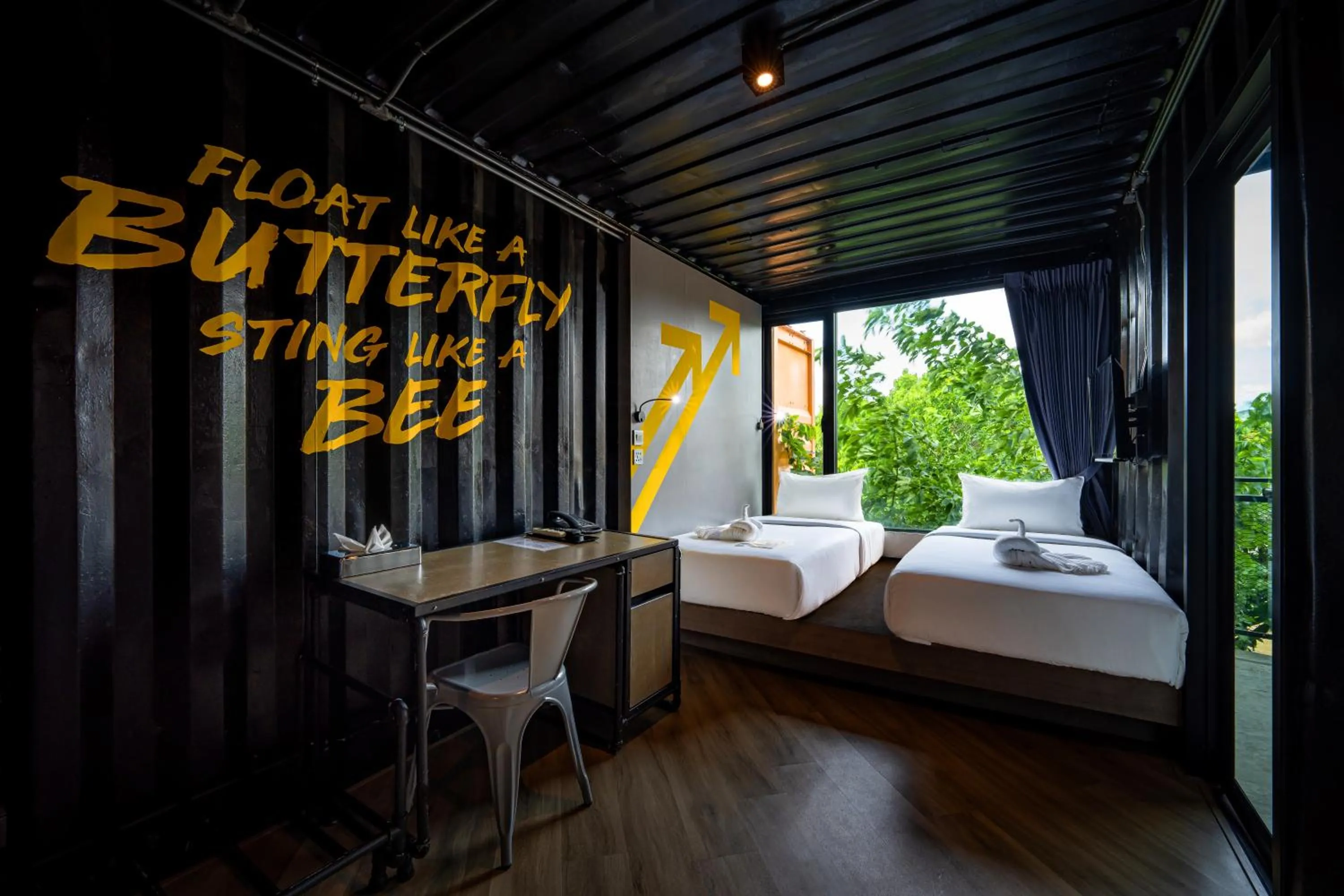 Bedroom, Bed in Hivetel Phuket
